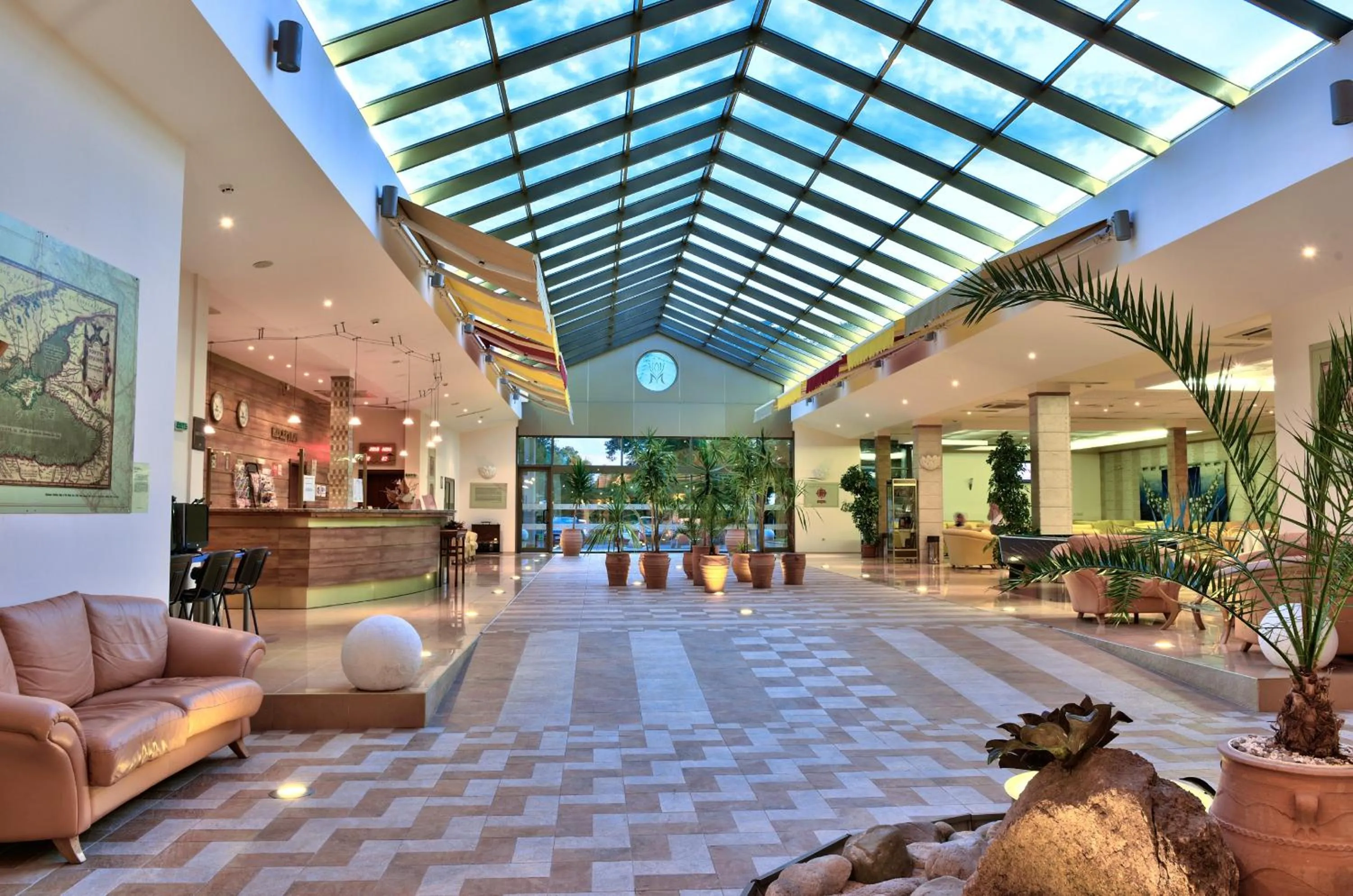 Lobby or reception in Les Magnolias Hotel