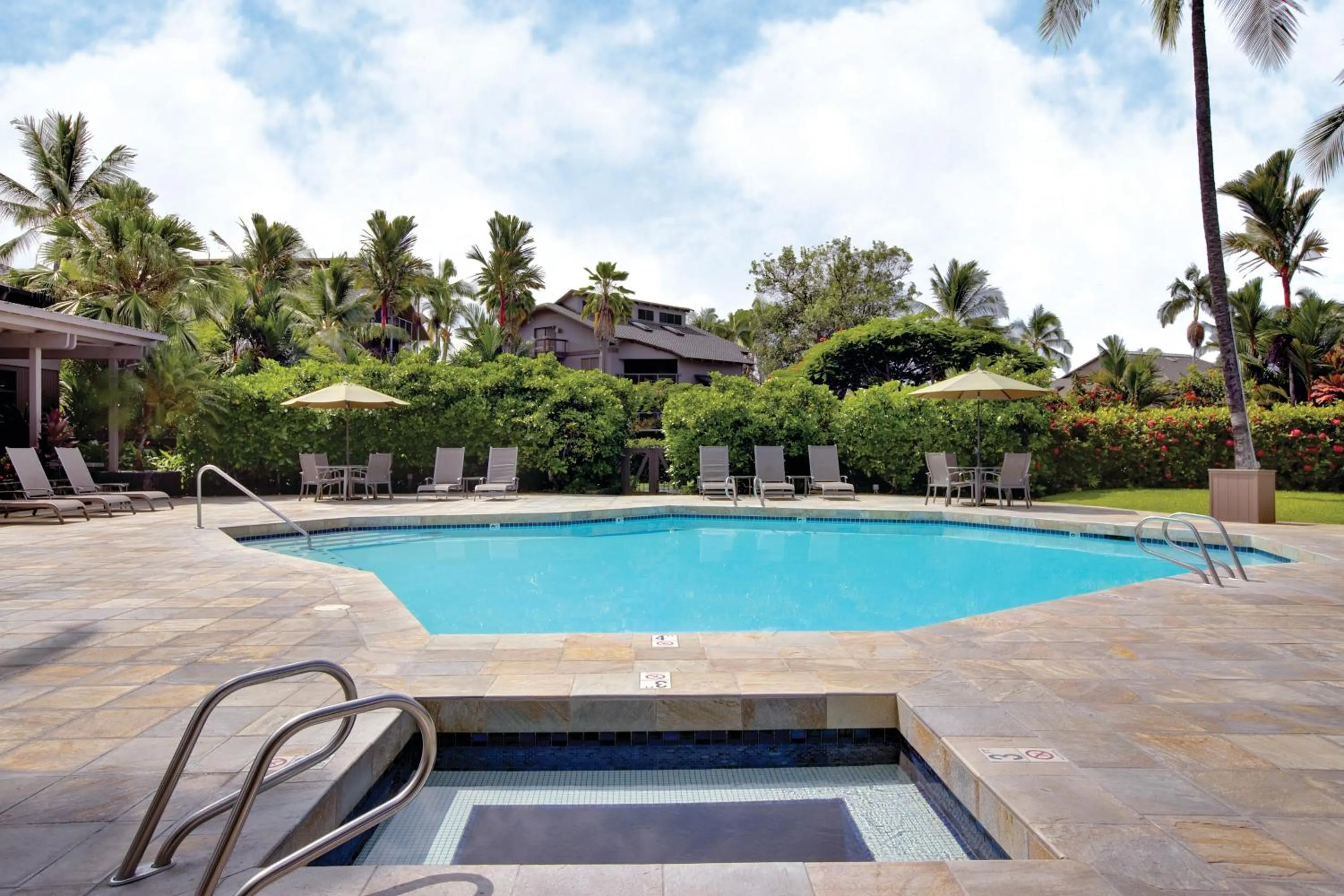 Swimming pool in Kanaloa at Kona by OUTRIGGER