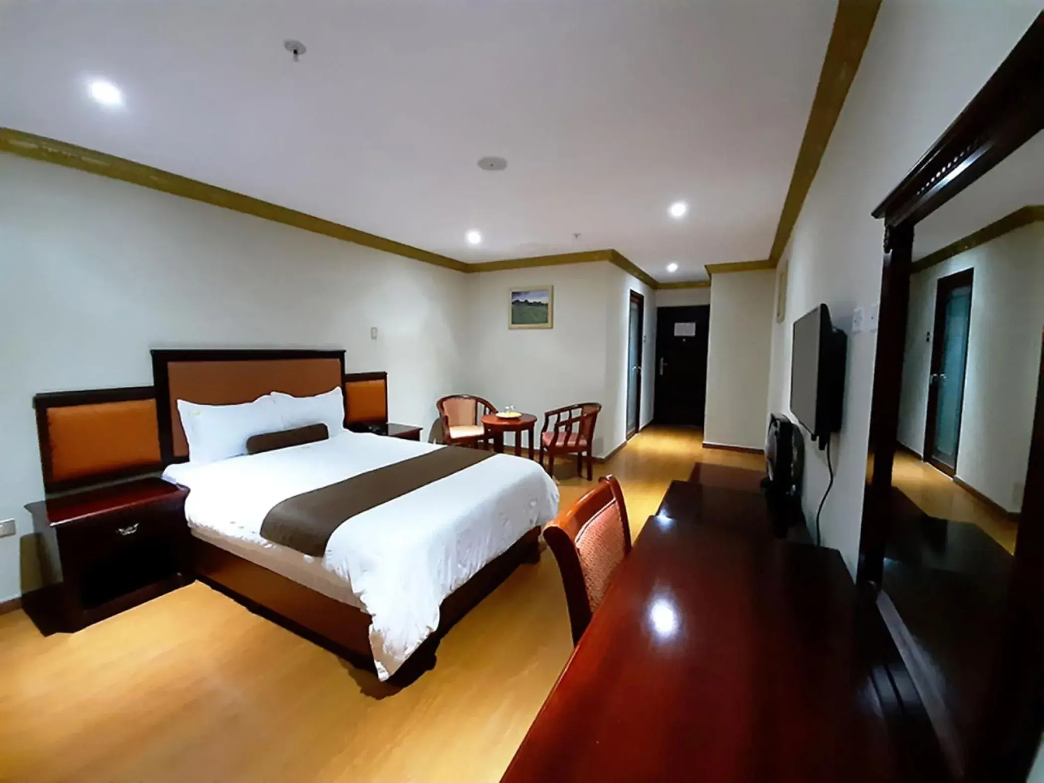 Standard Queen Room in Swan Hotel Standard Queen Room in Swan Hotel