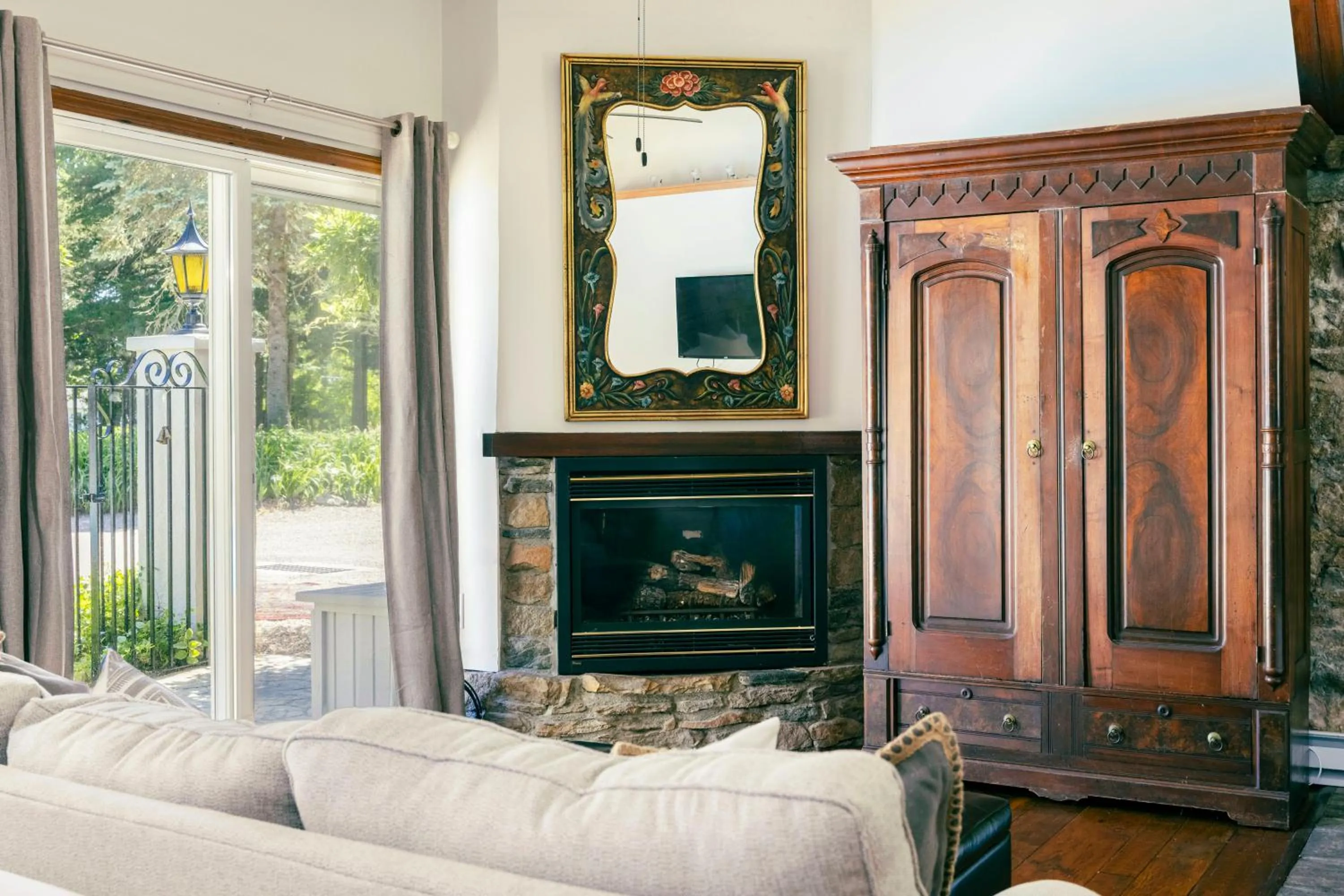 Seating area in The Villa Bed and Breakfast