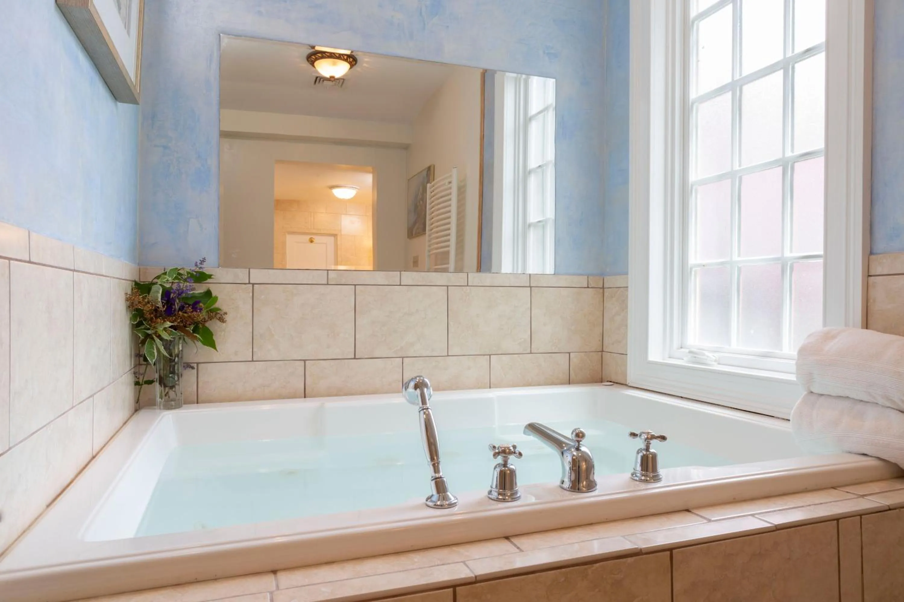 Hot Tub in The Villa Bed and Breakfast