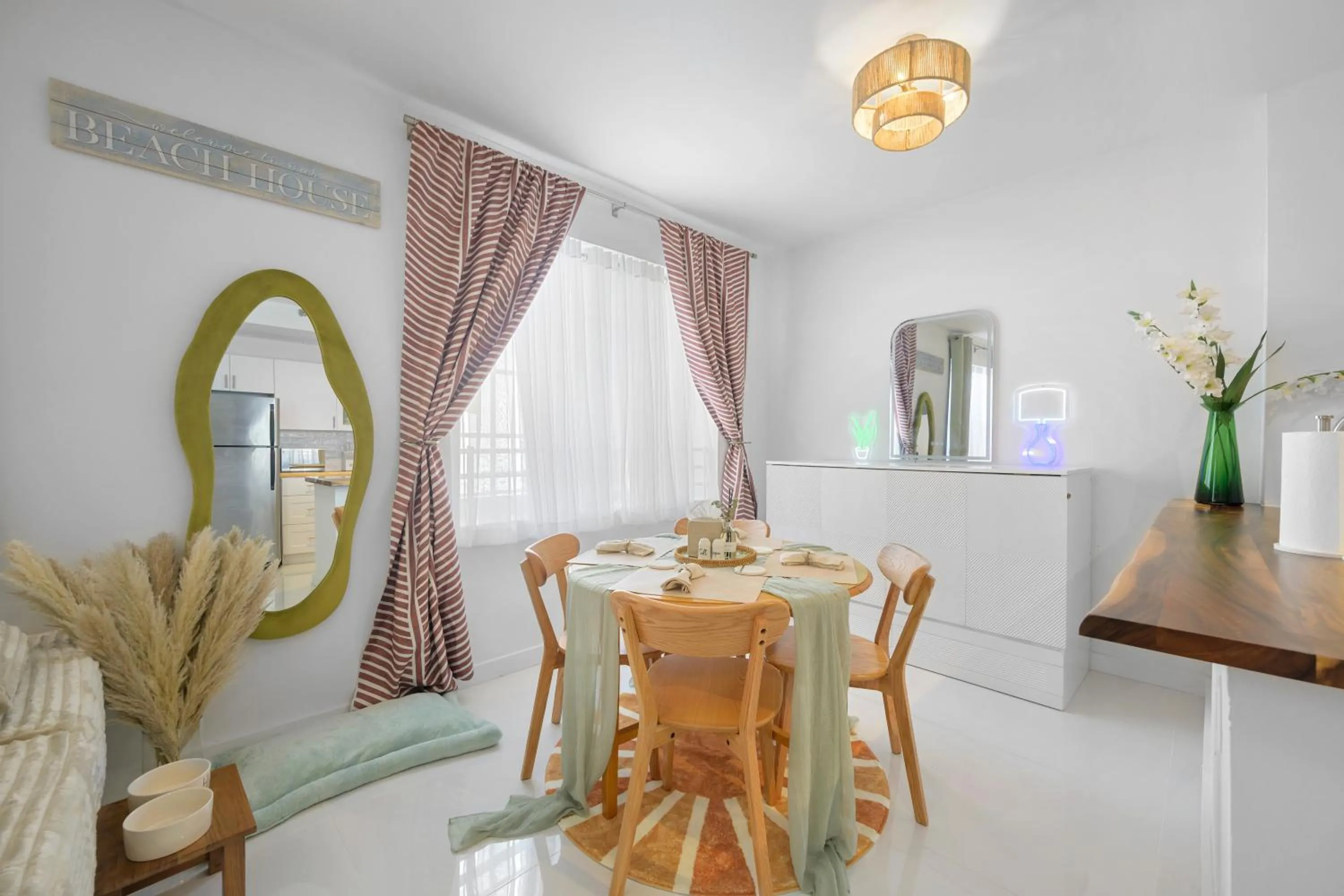 Seating area in Sage on Ocean Drive Apartments