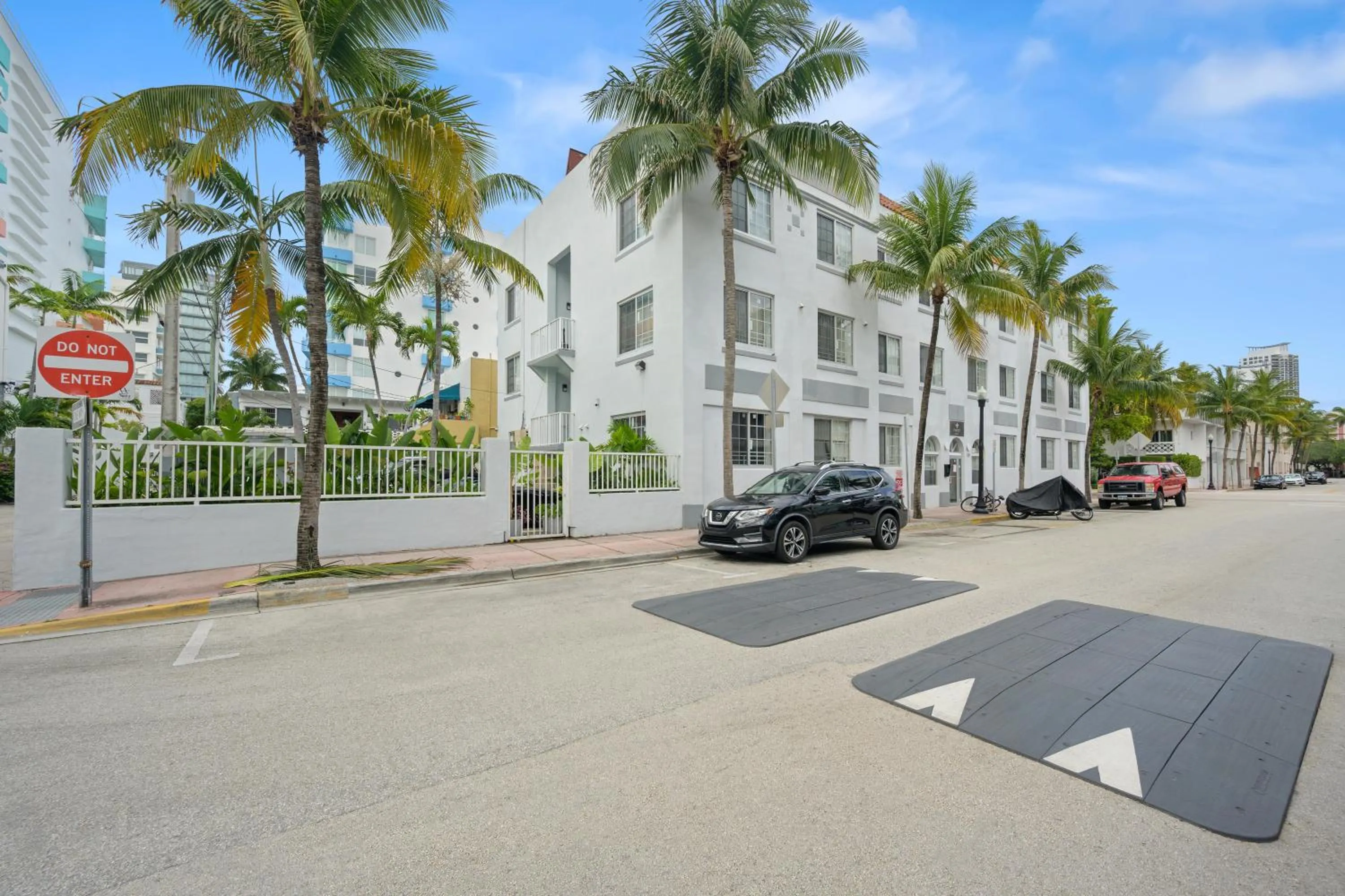 Property building in Sage on Ocean Drive Apartments