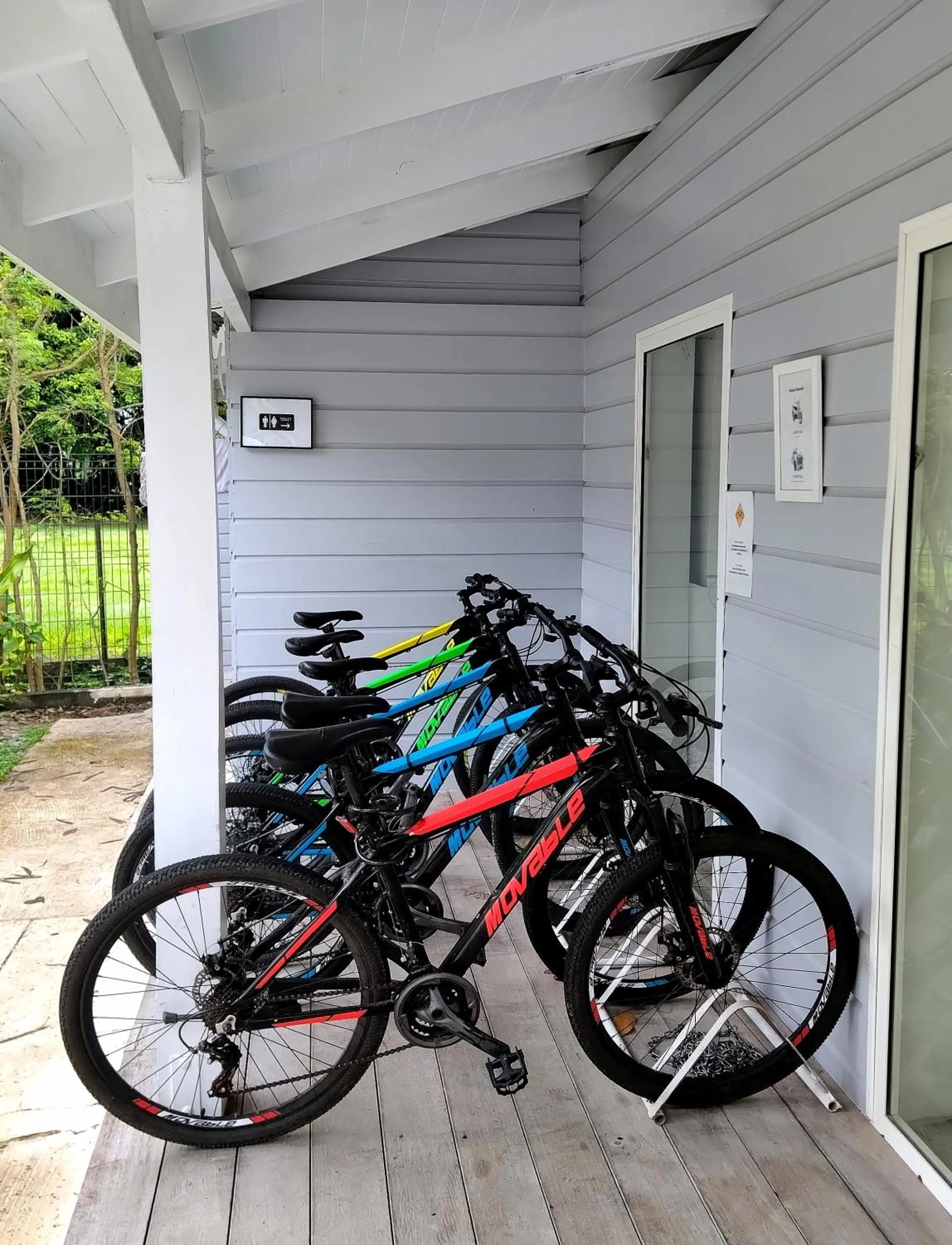 Cycling in Moorea Beach Lodge