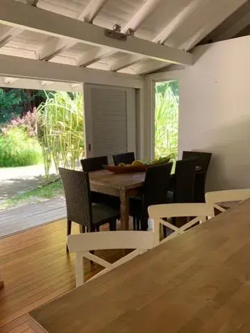 Family Bungalow in Moorea Beach Lodge Family Bungalow in Moorea Beach Lodge