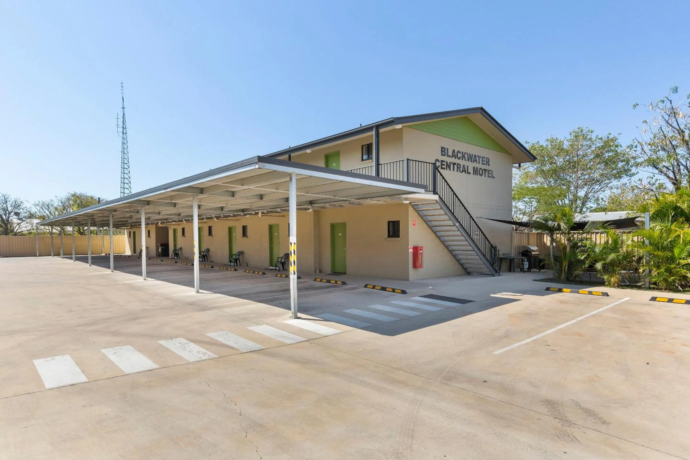Property building in Blackwater Central Motel
