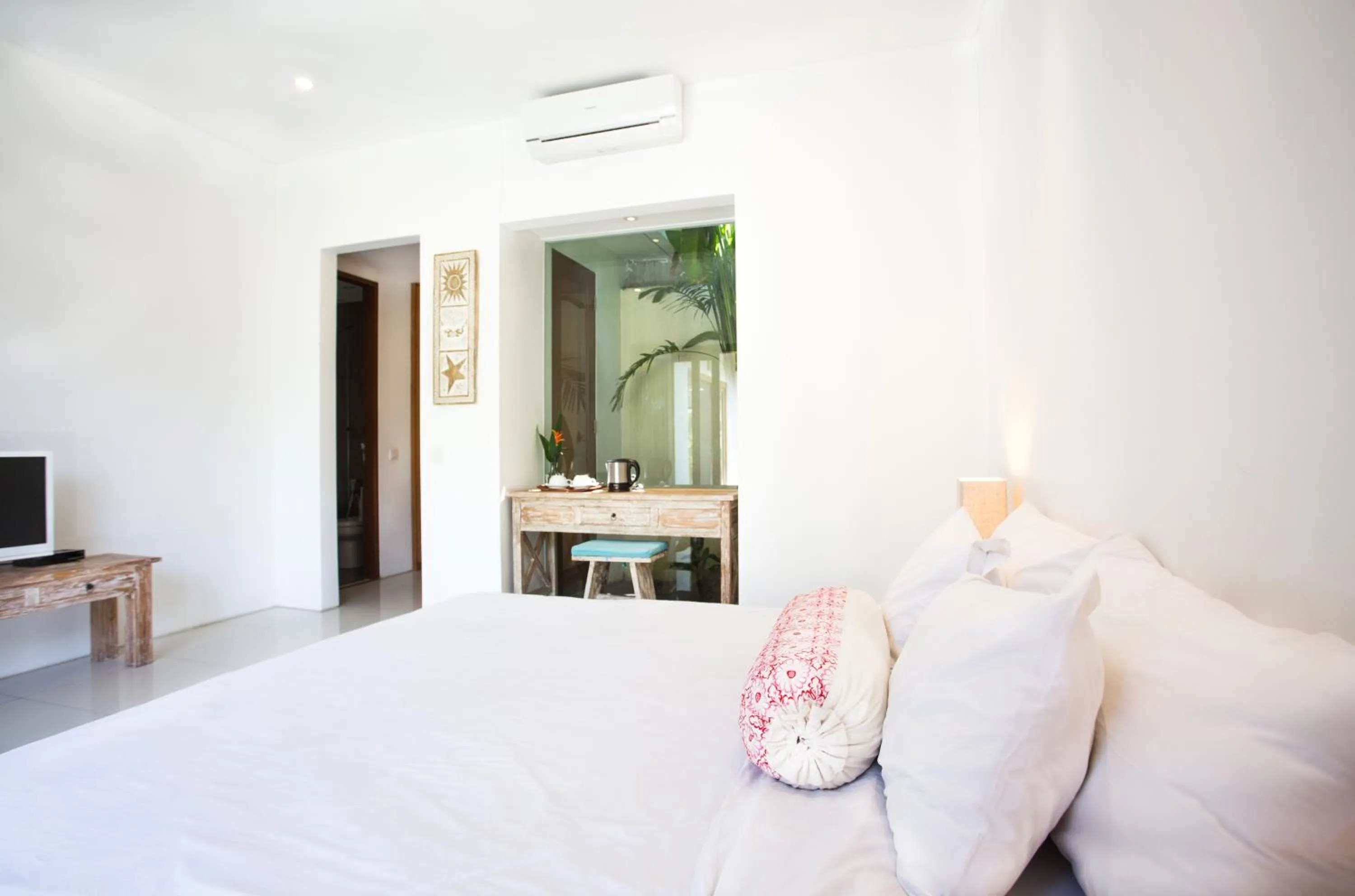 Bedroom, Bed in Villa Kim Seminyak