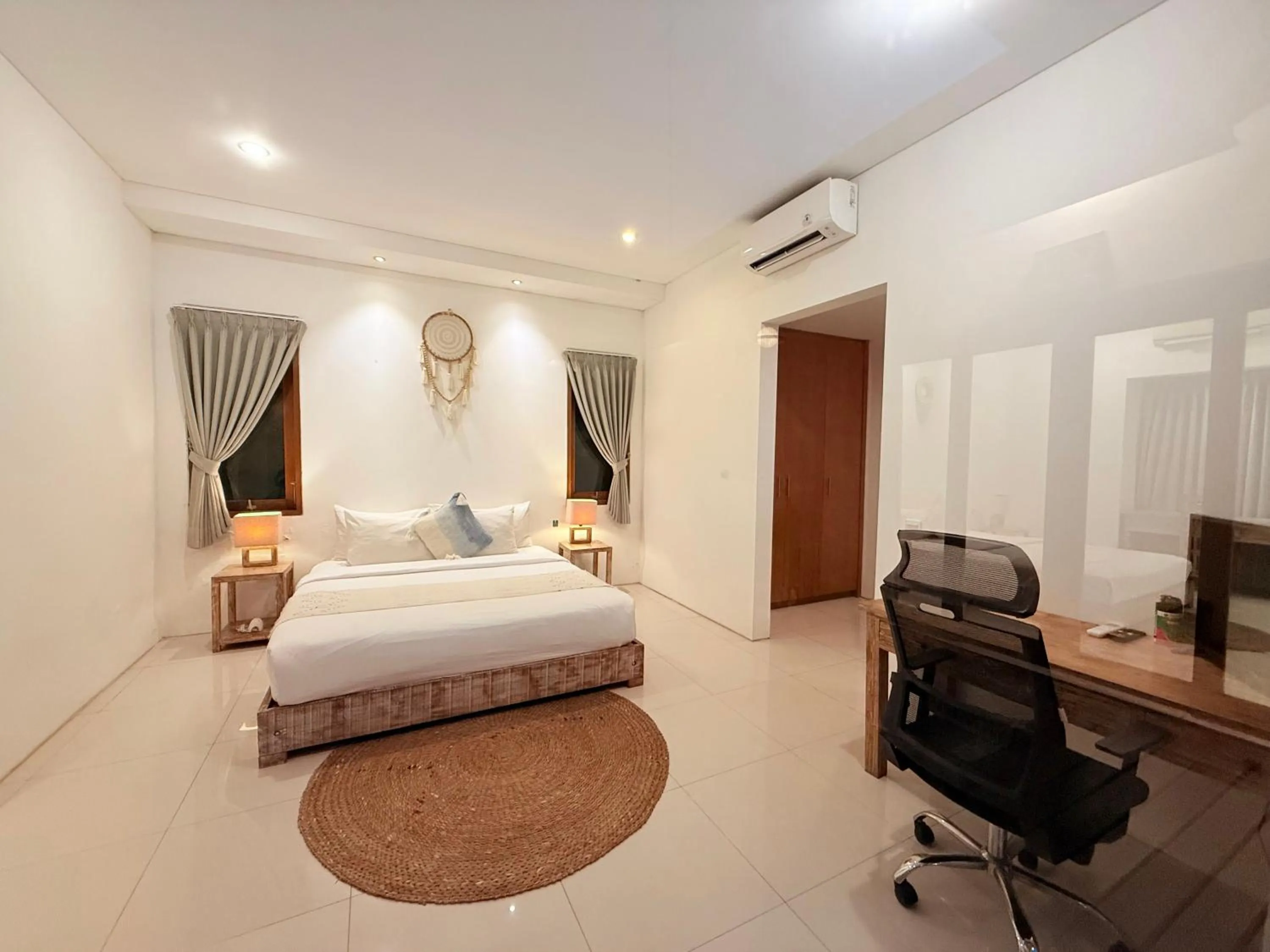 Bedroom, Bed in Villa Kim Seminyak