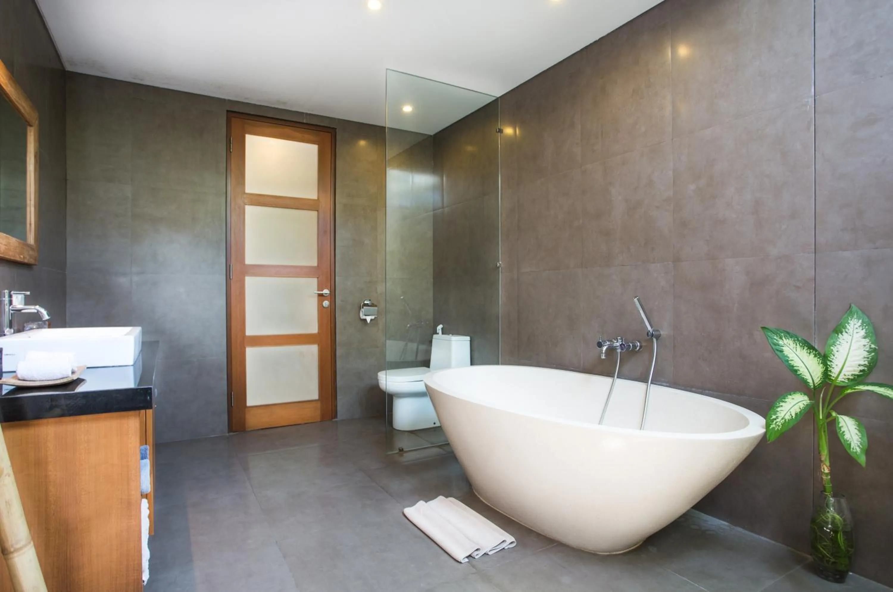 Shower in Villa Kim Seminyak