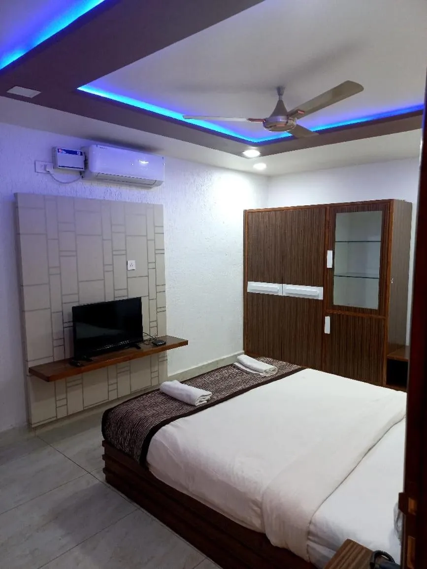 Bed in Hotel Calangute Central
