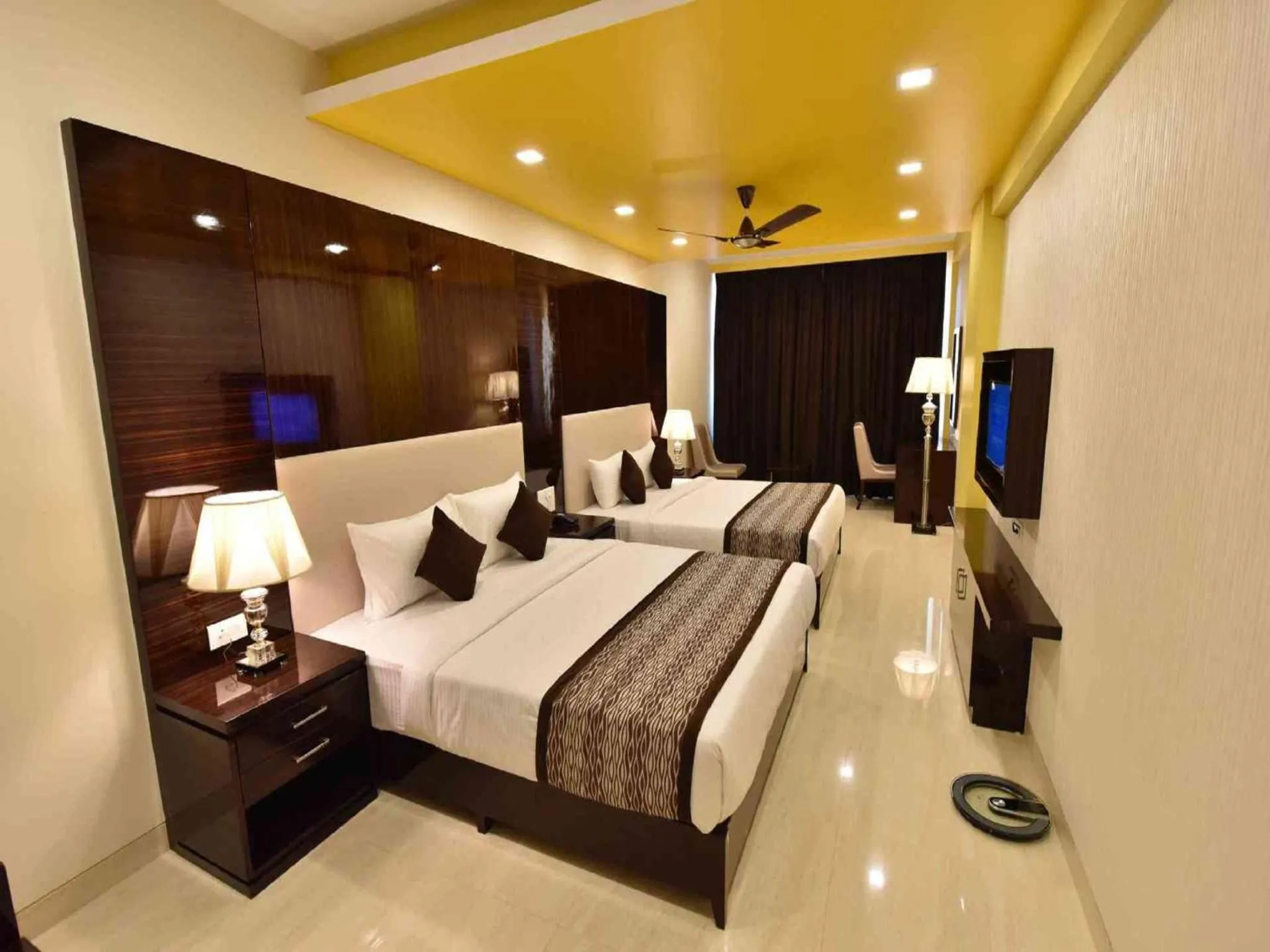 Photo of the whole room in Hotel Calangute Central