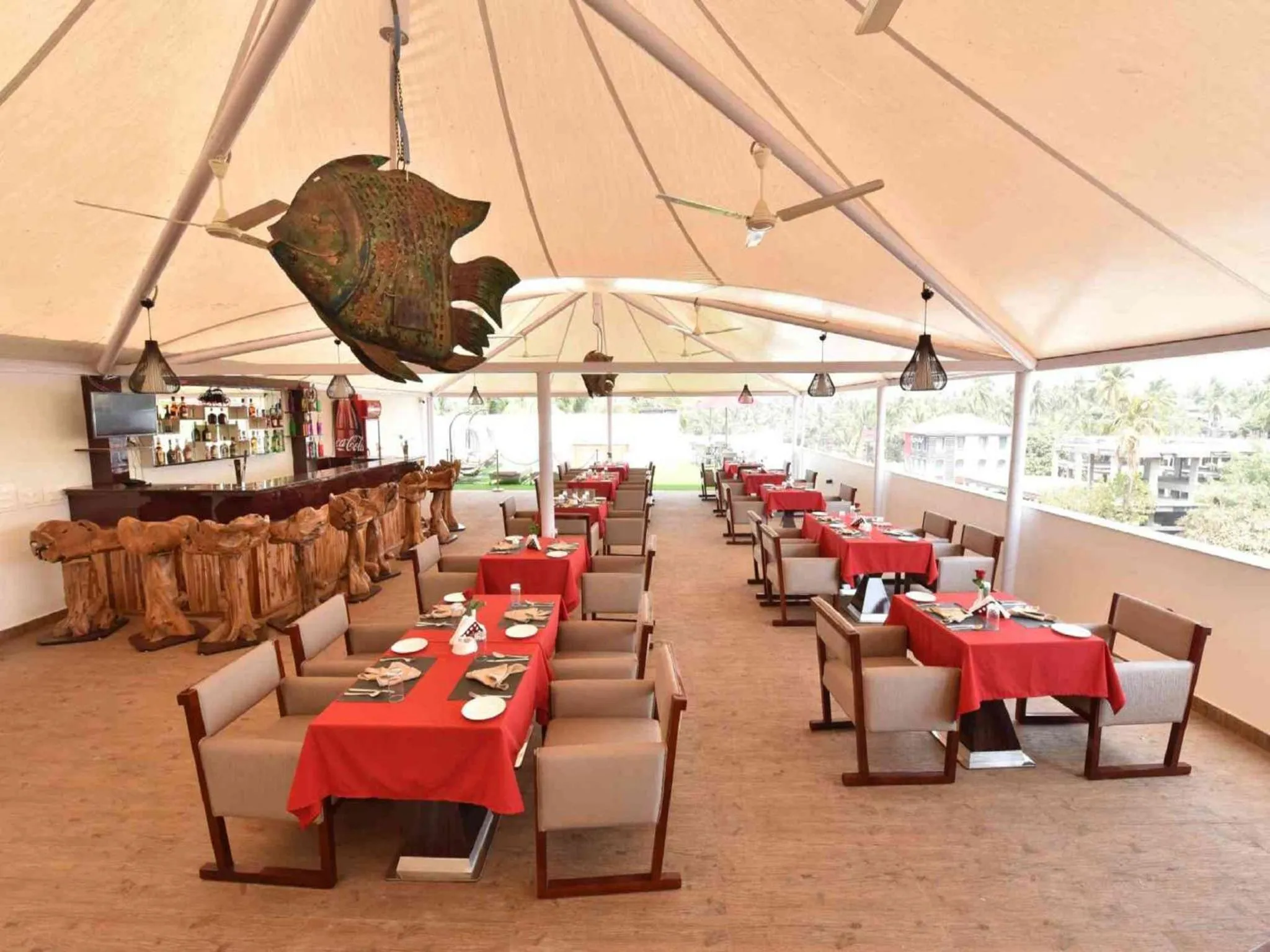 Restaurant/places to eat in Hotel Calangute Central