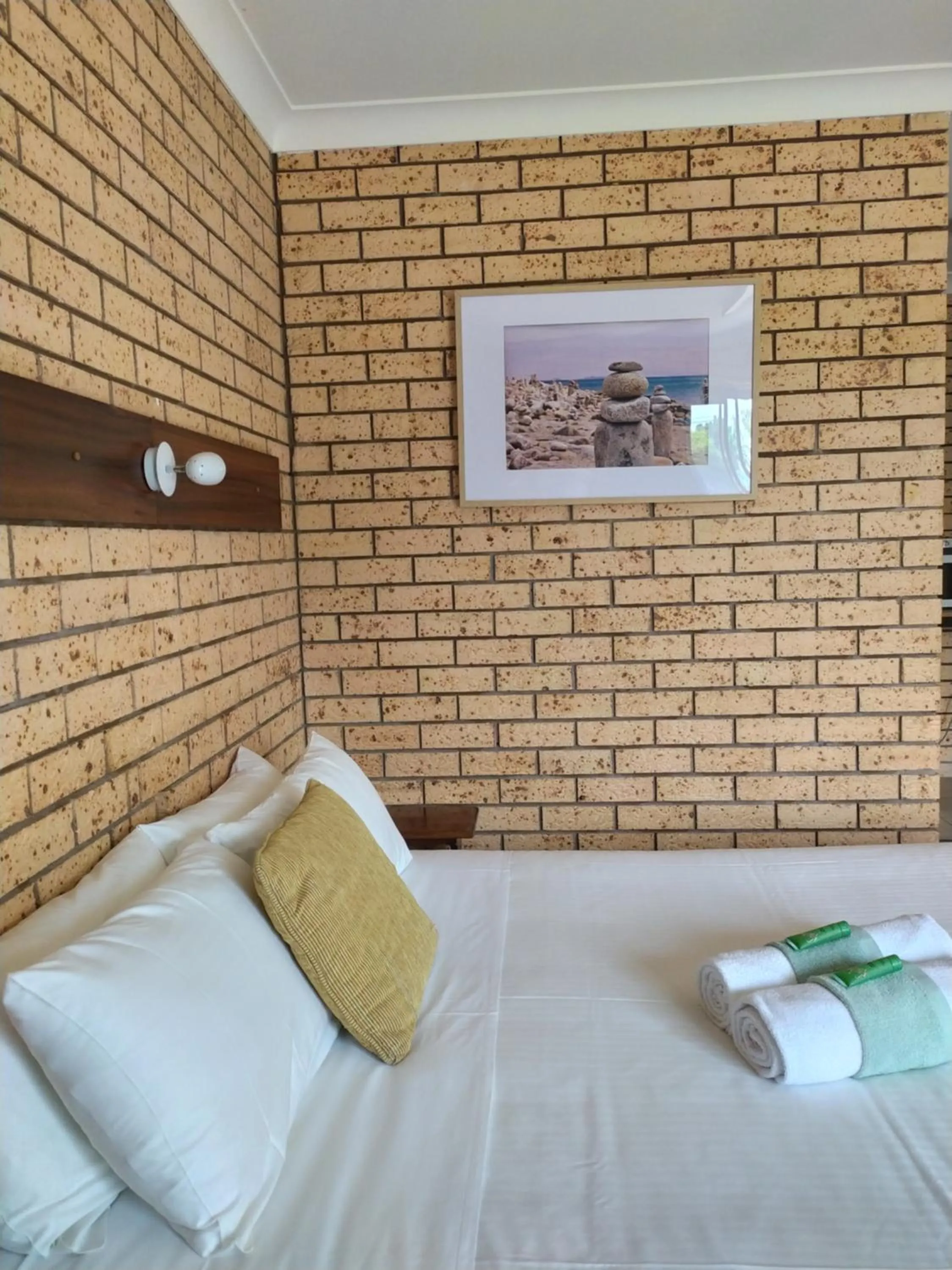 Bed in Toukley Motel