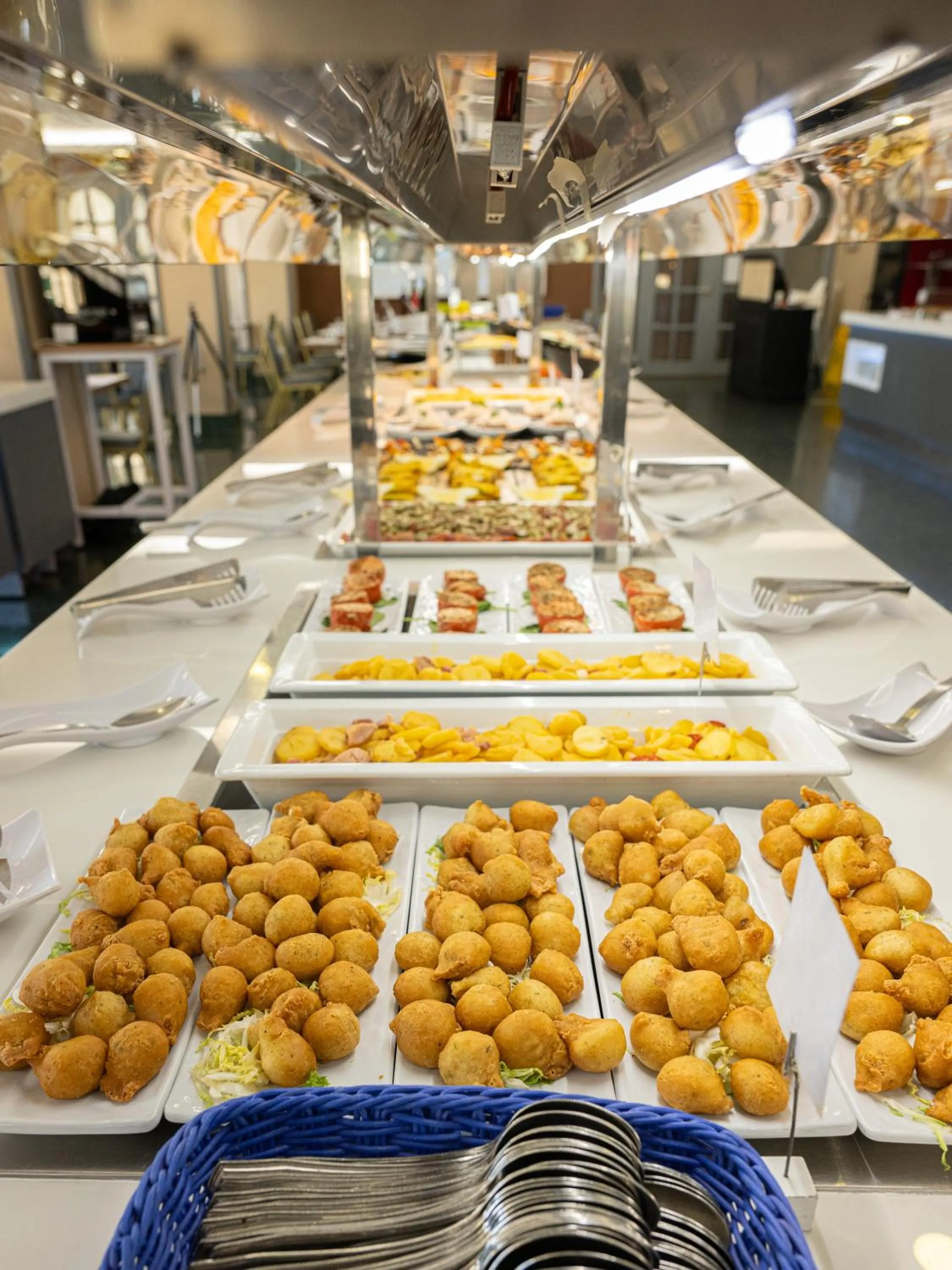 Restaurant/places to eat in Pato Amarillo