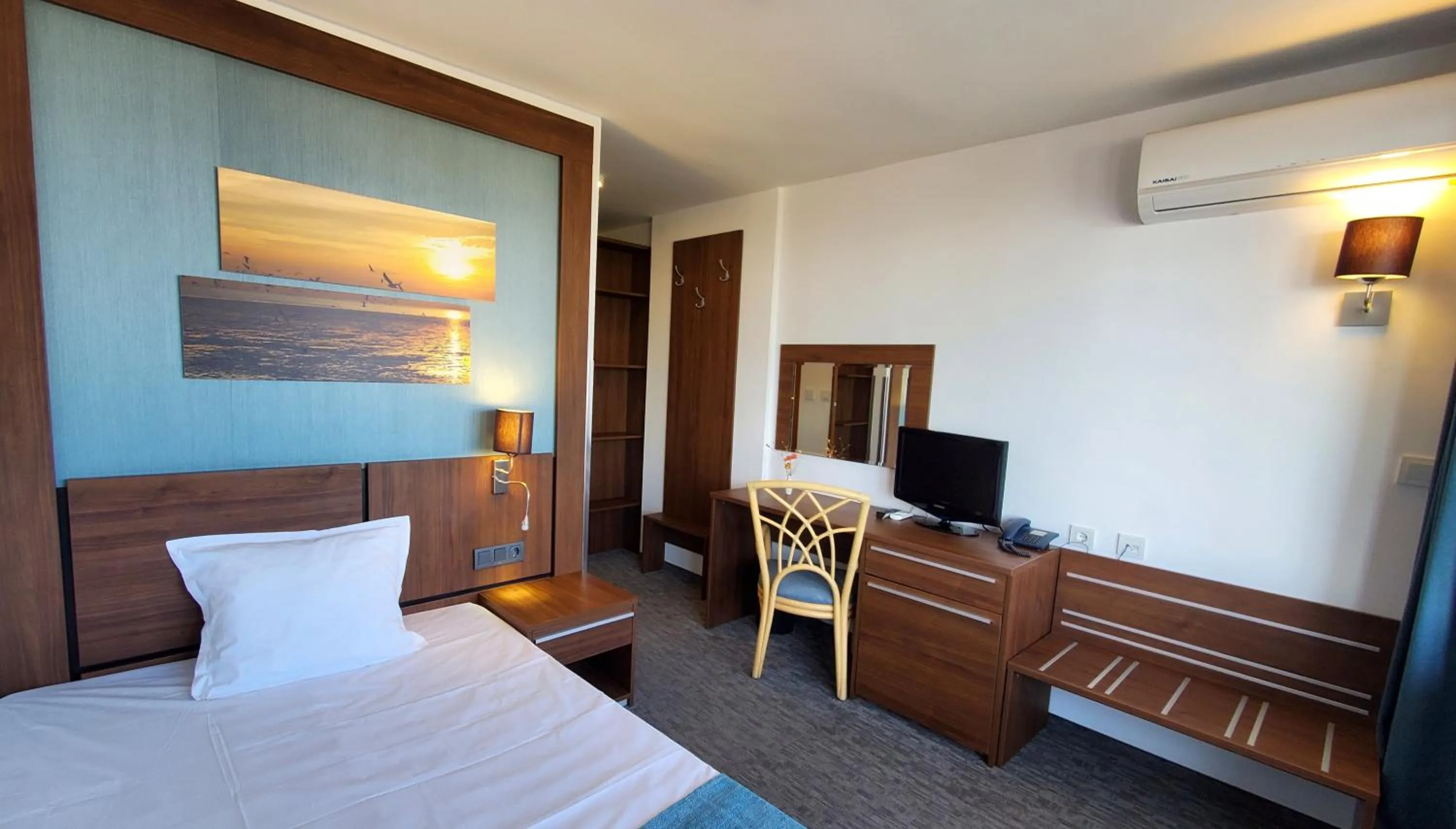 Bed in Hotel Pomorie Sun - All Inclusive