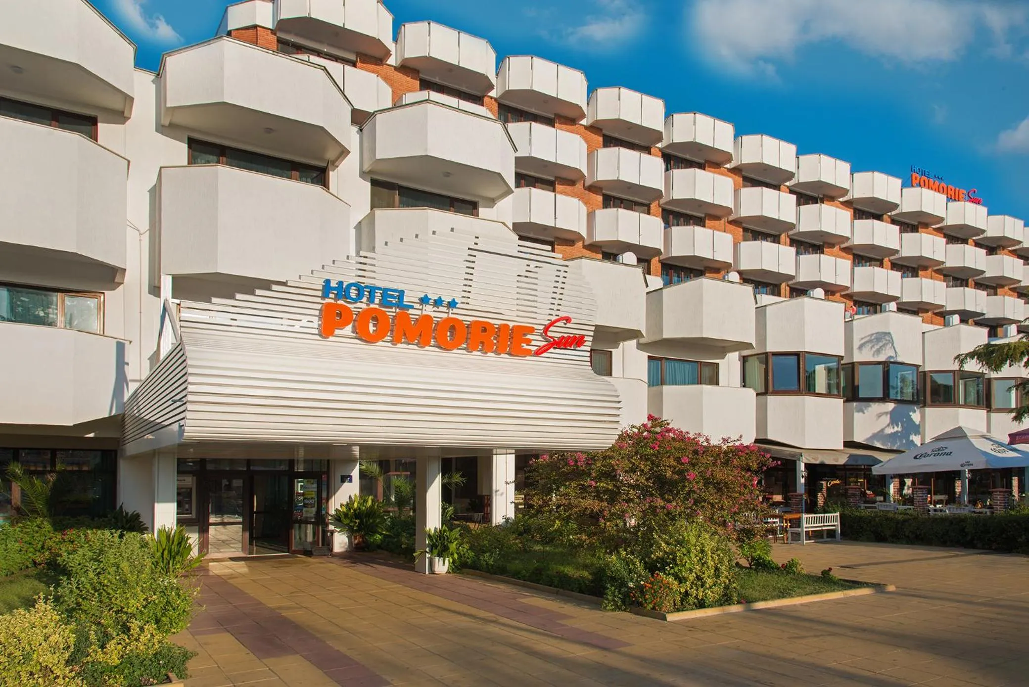 Property building in Hotel Pomorie Sun