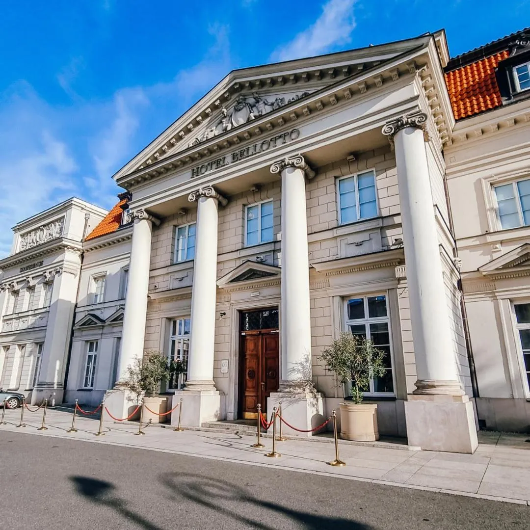Facade/entrance in Hotel Bellotto