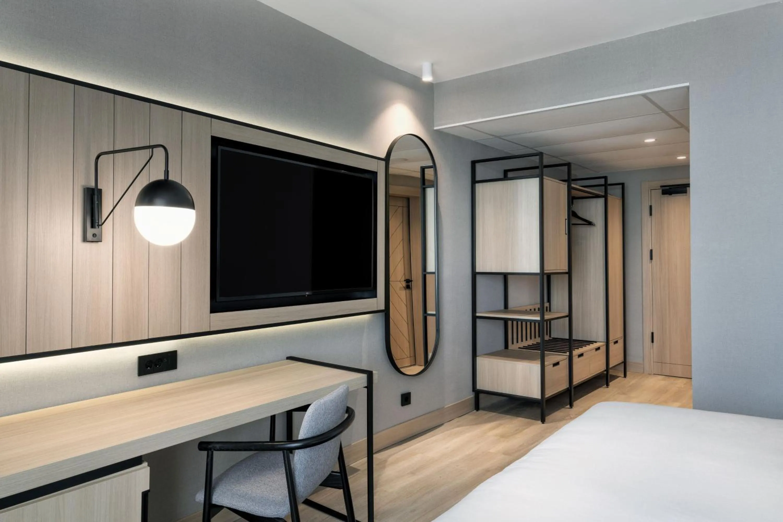 Photo of the whole room, Bed in Four Points by Sheraton Sunny Beach