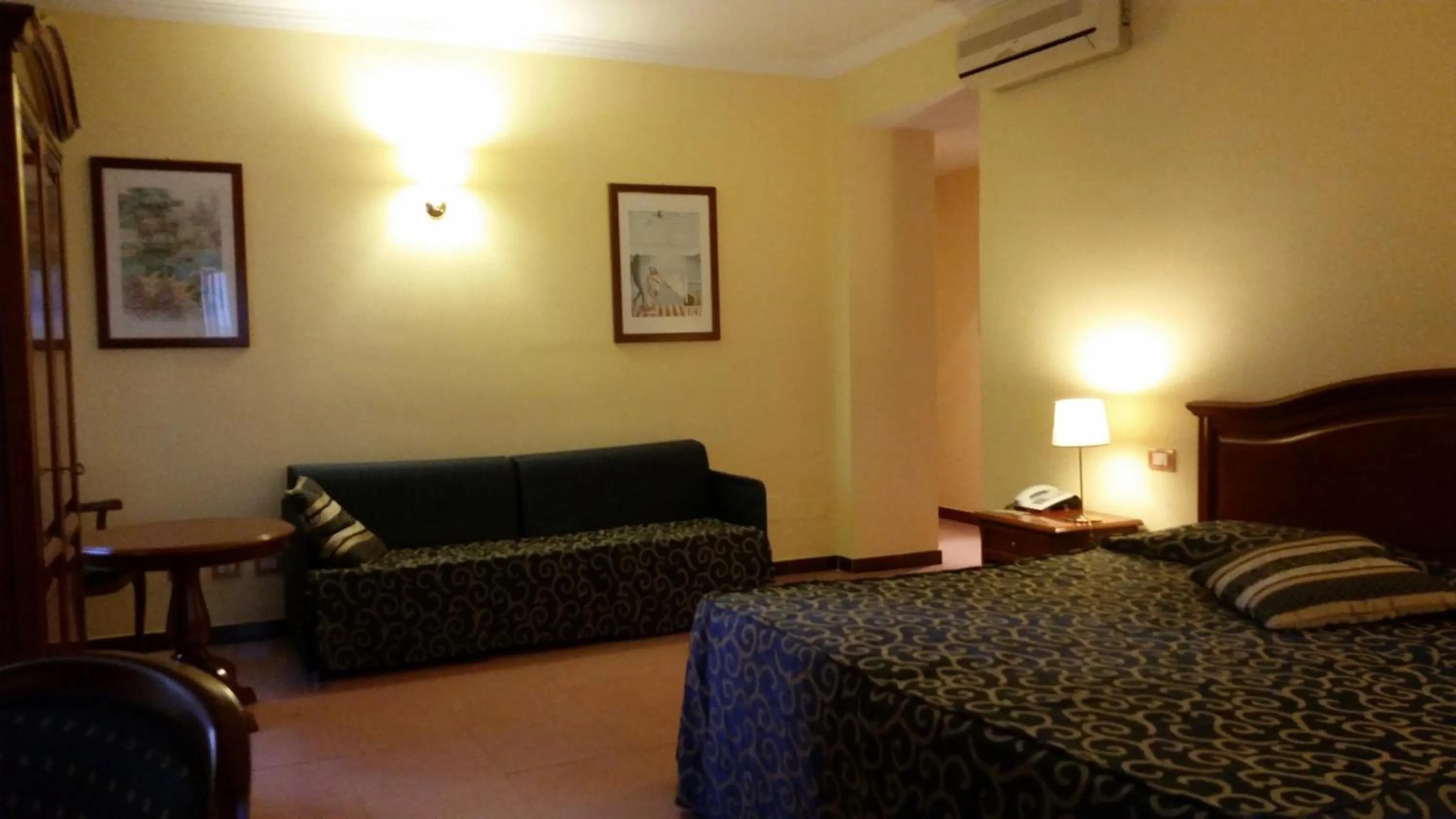 Photo of the whole room, Bed in Hotel Villa Ada