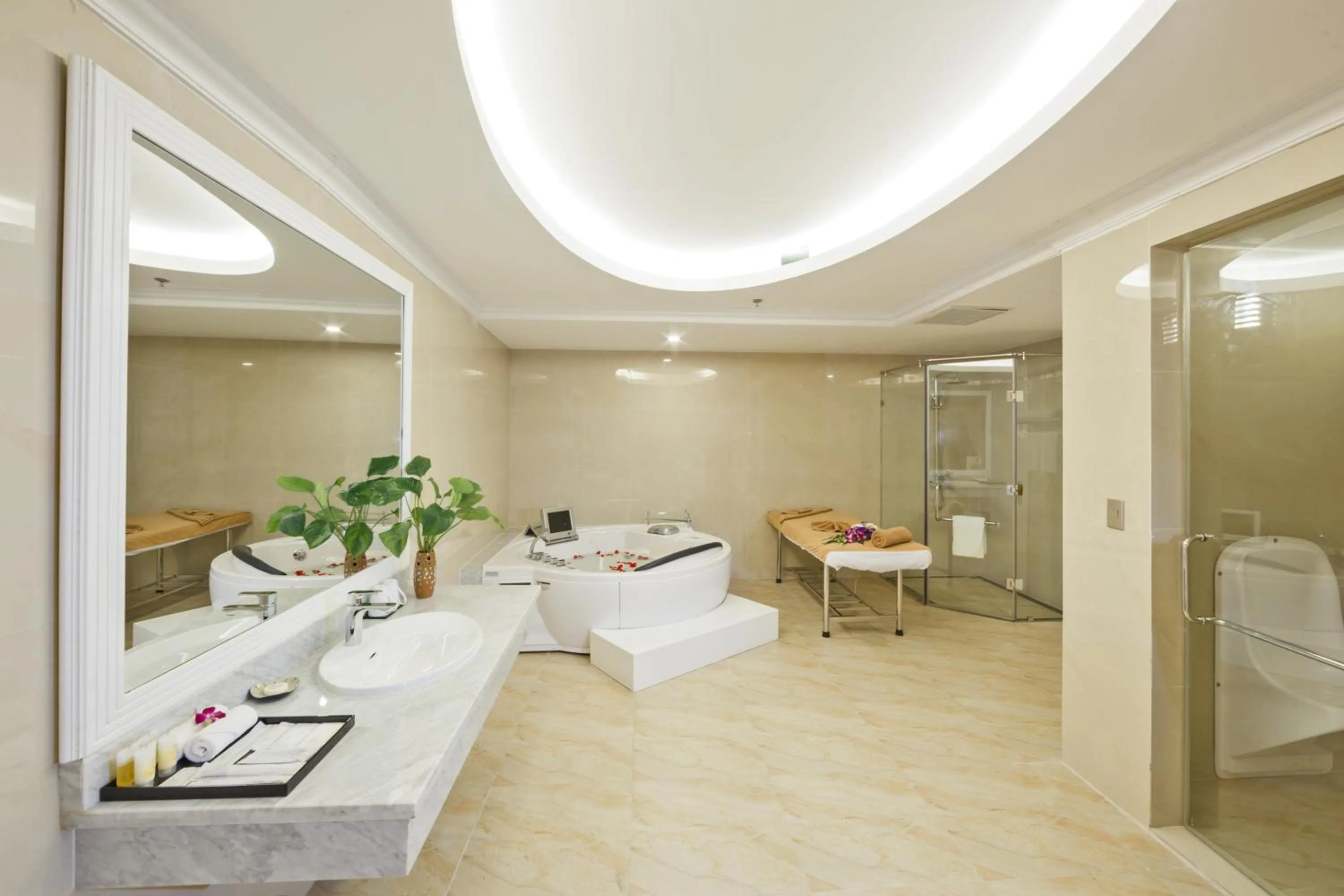 Bathroom in Muong Thanh Holiday Moc Chau Hotel