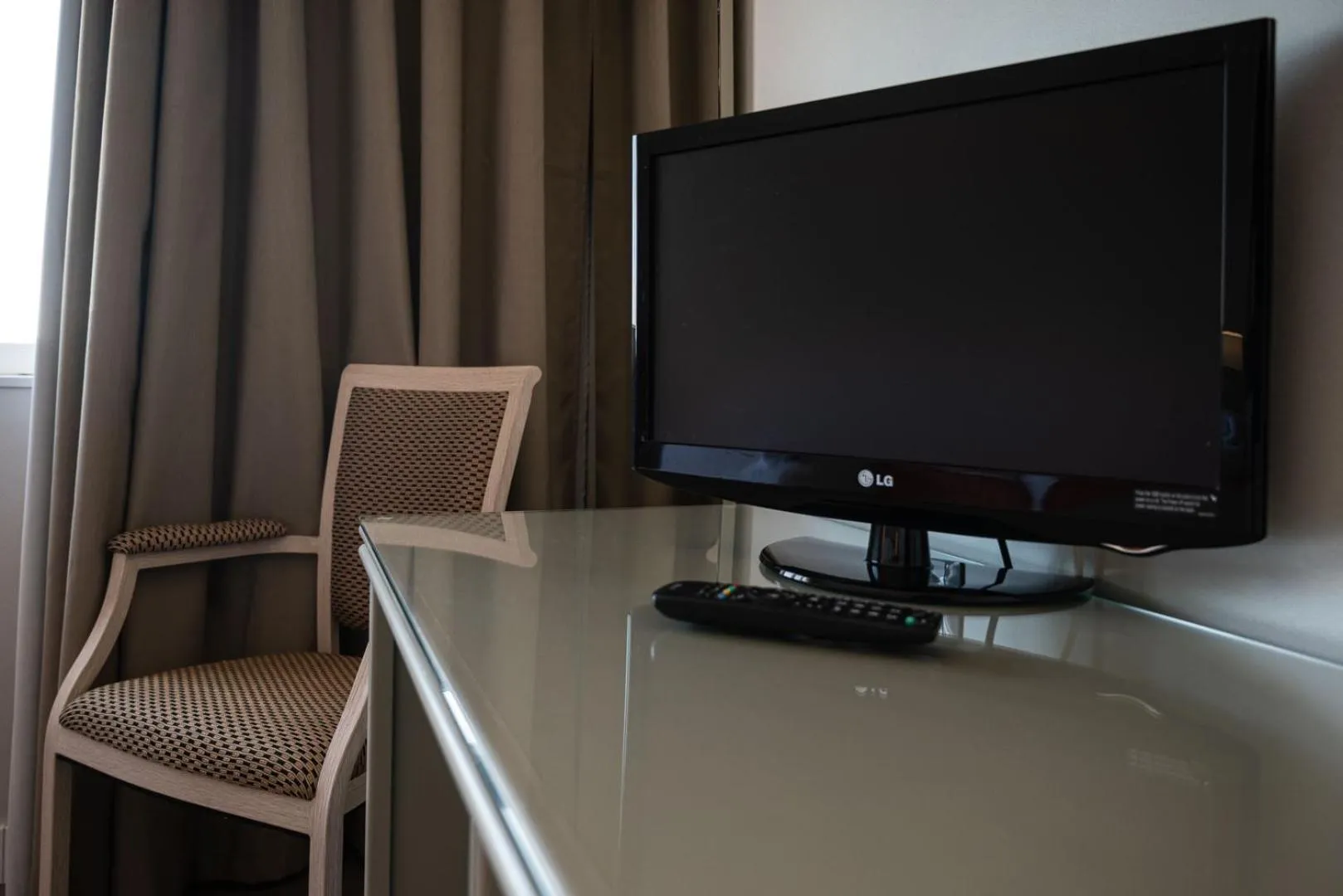 TV and multimedia in Pato Rojo