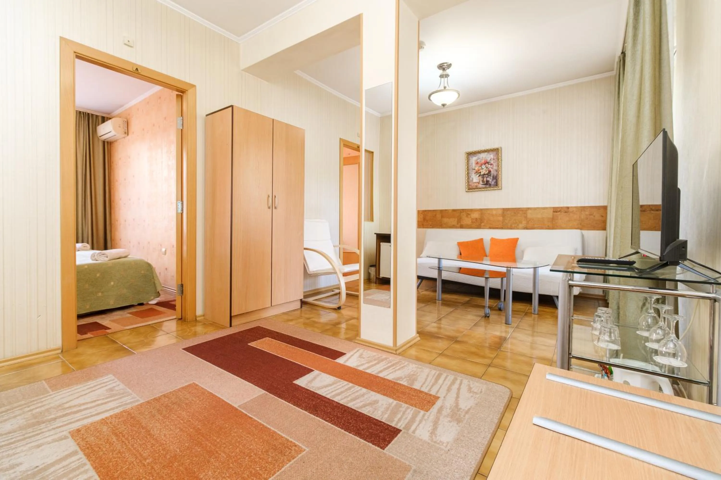 Living room in Noviz Hotel