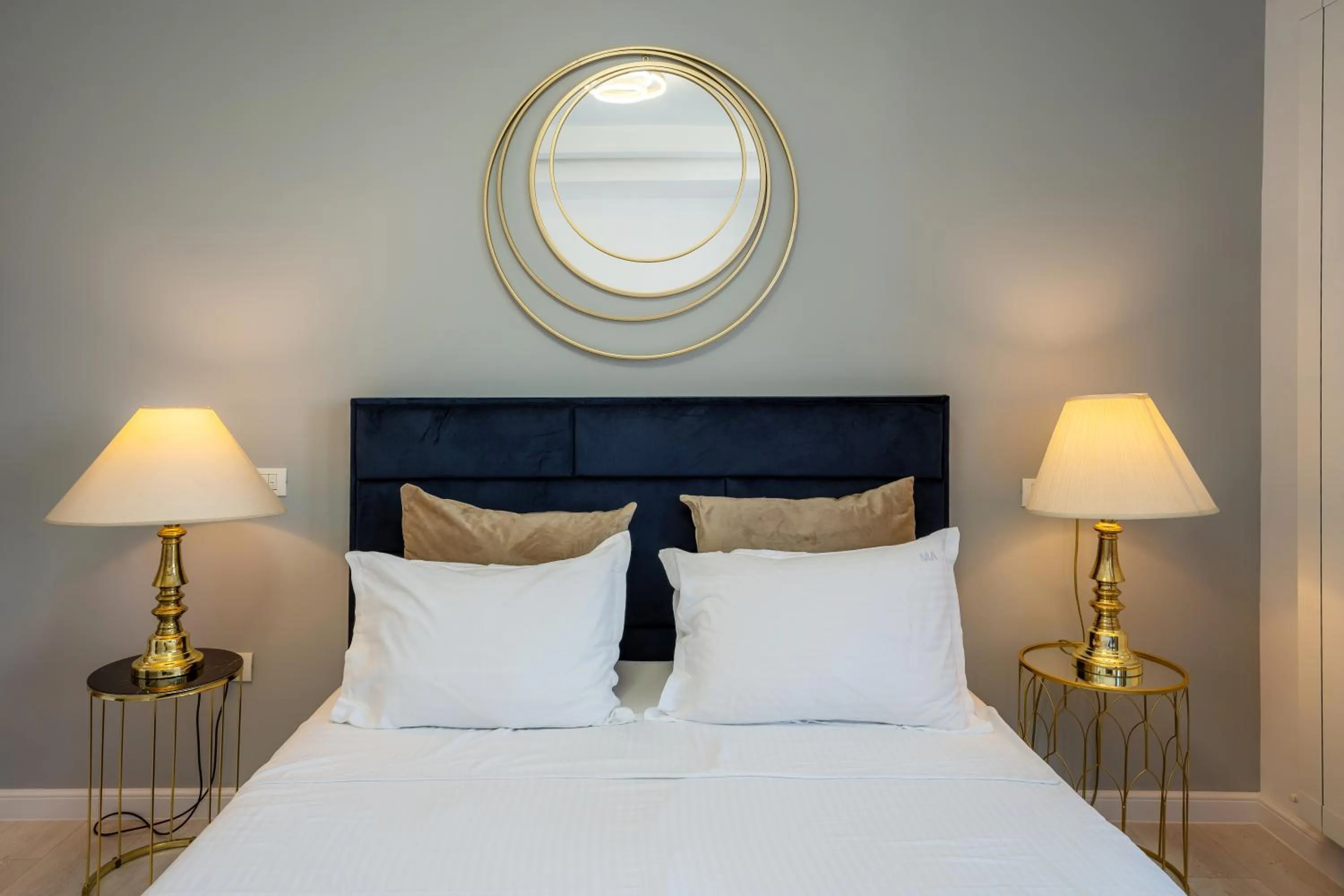 Bed in Metropole Apartments - Old City