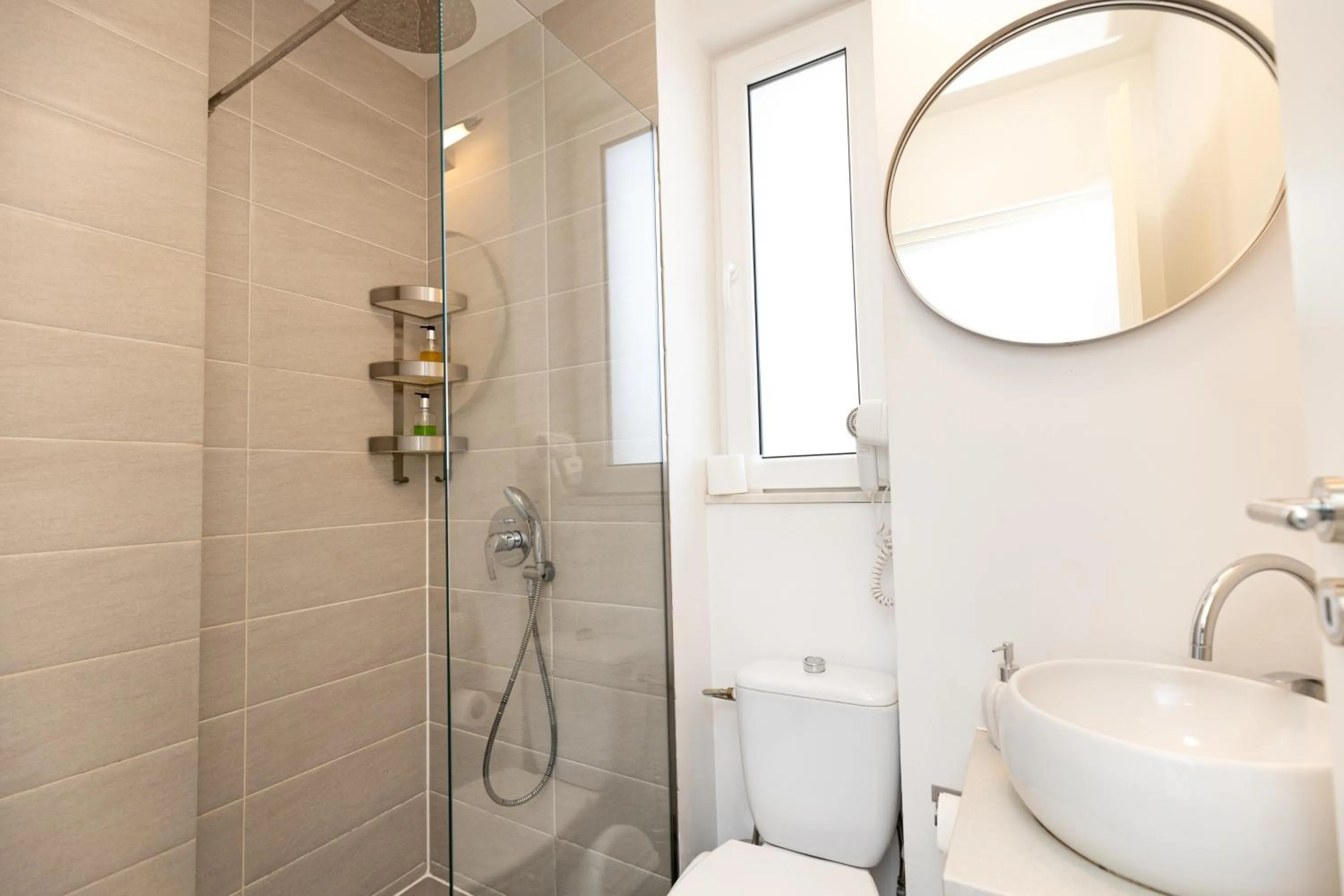 Shower in Metropole Apartments - Old City