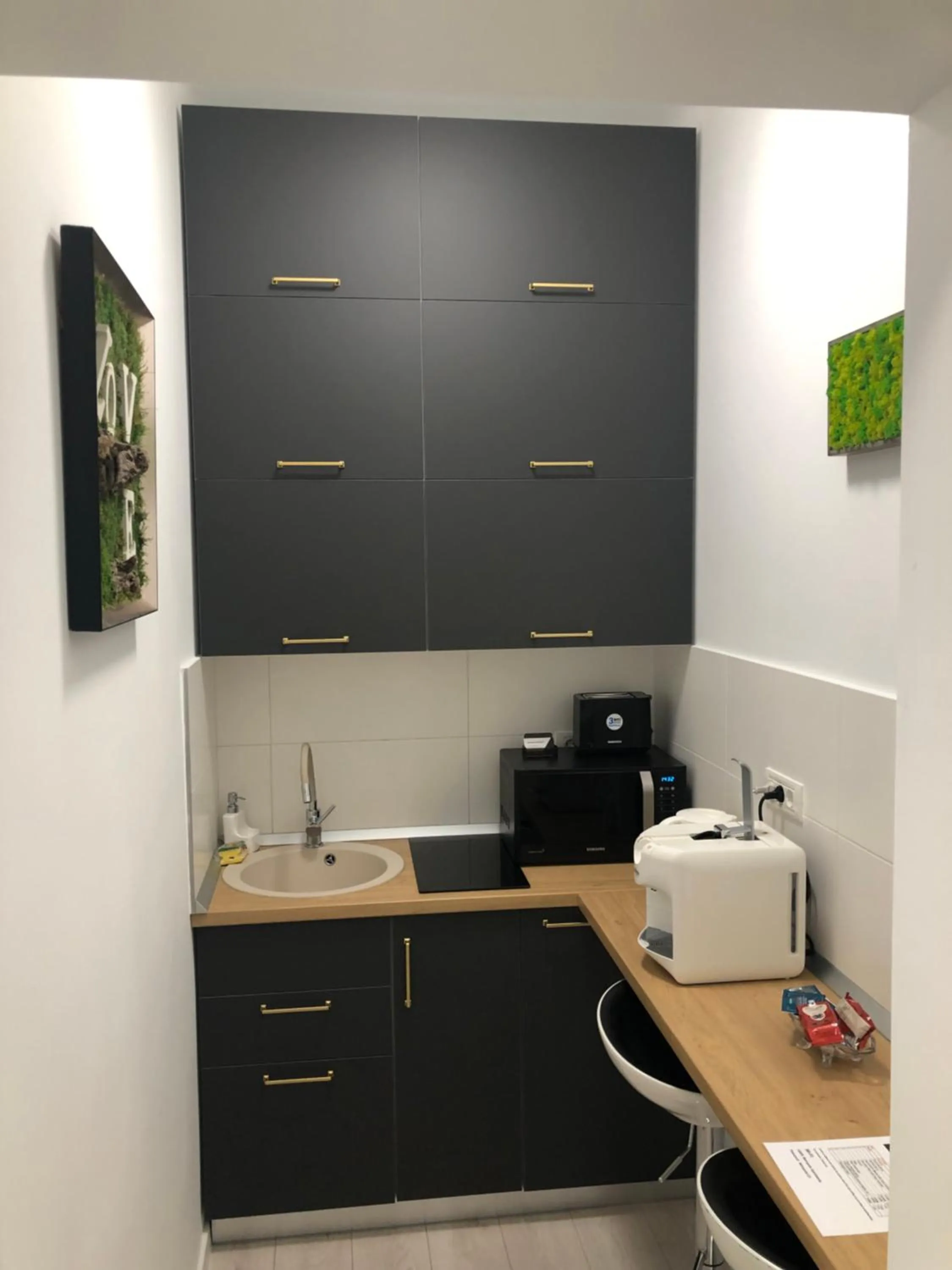 Kitchen or kitchenette in Metropole Apartments - Old City