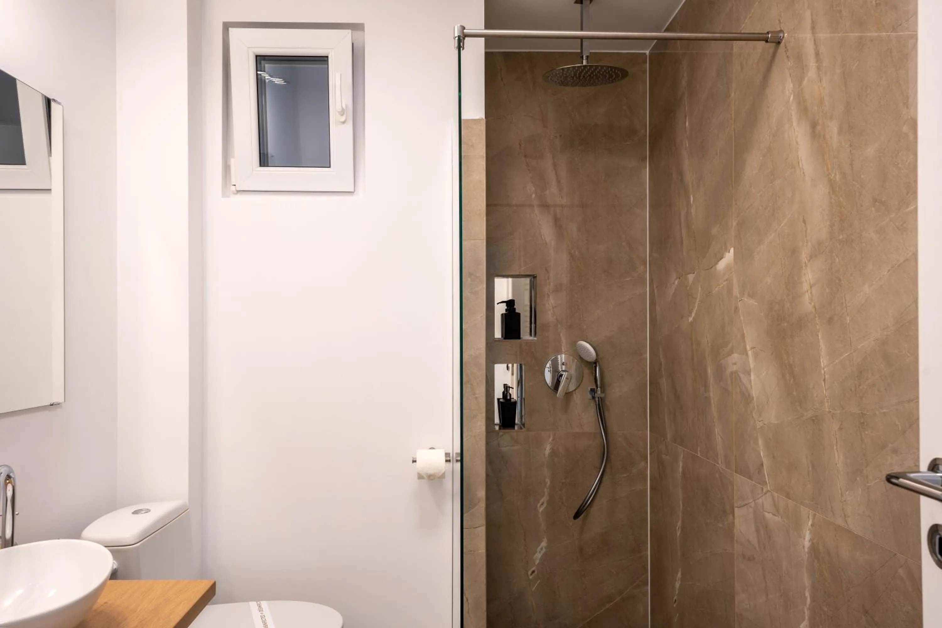 Bathroom in Metropole Apartments - Old City