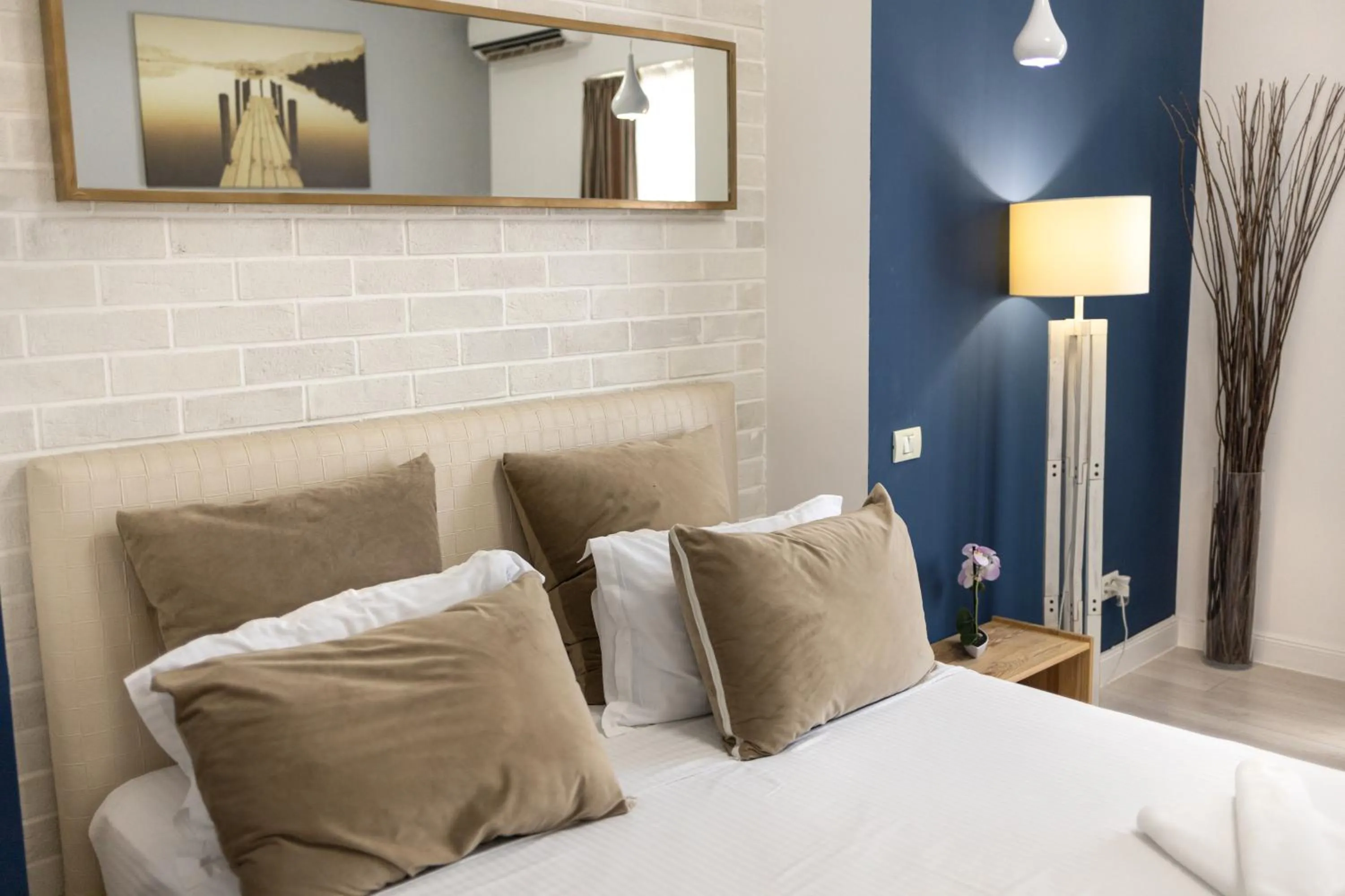 Photo of the whole room, Bed in Metropole Apartments - Old City