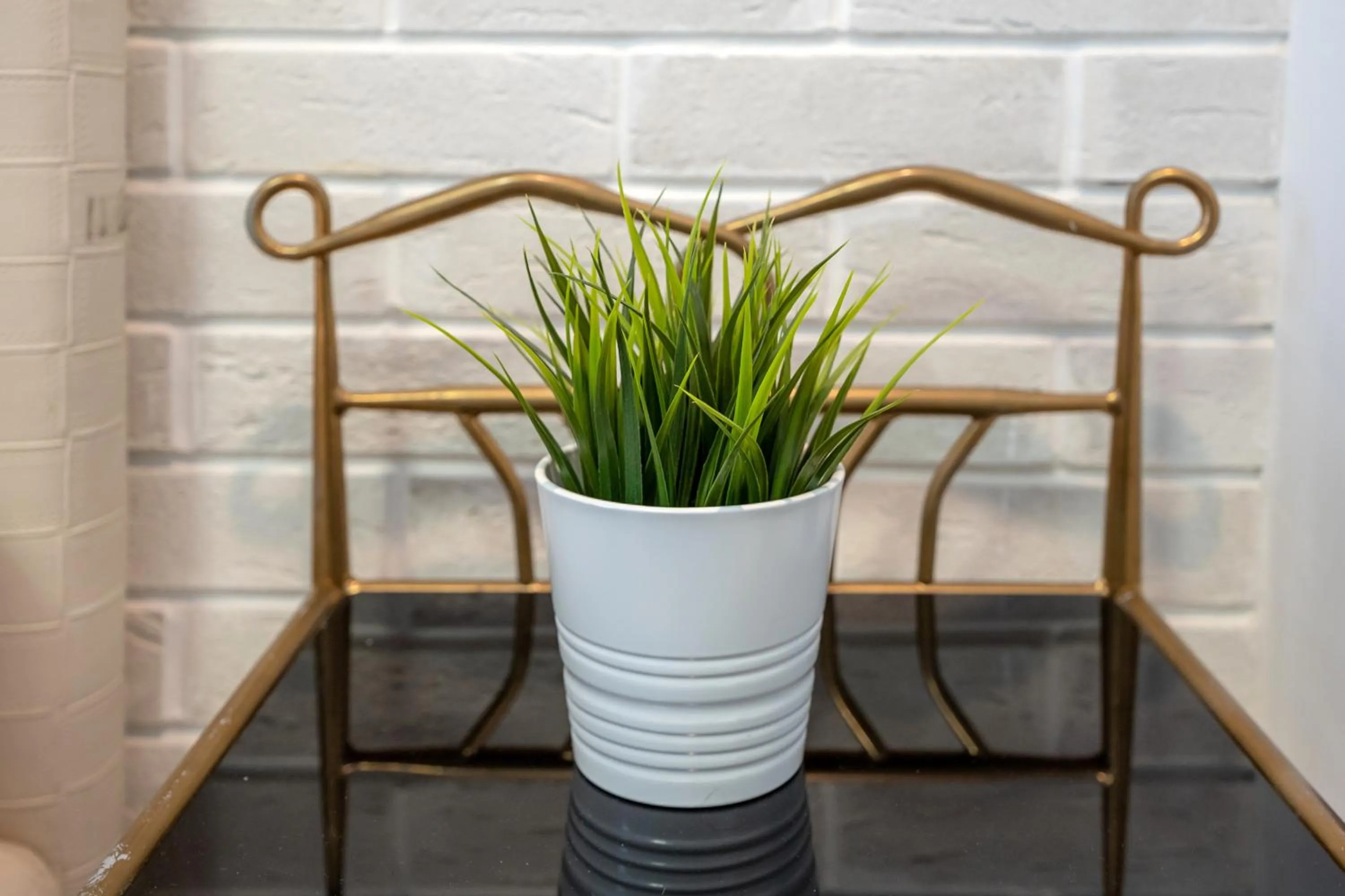 Decorative detail in Metropole Apartments - Old City