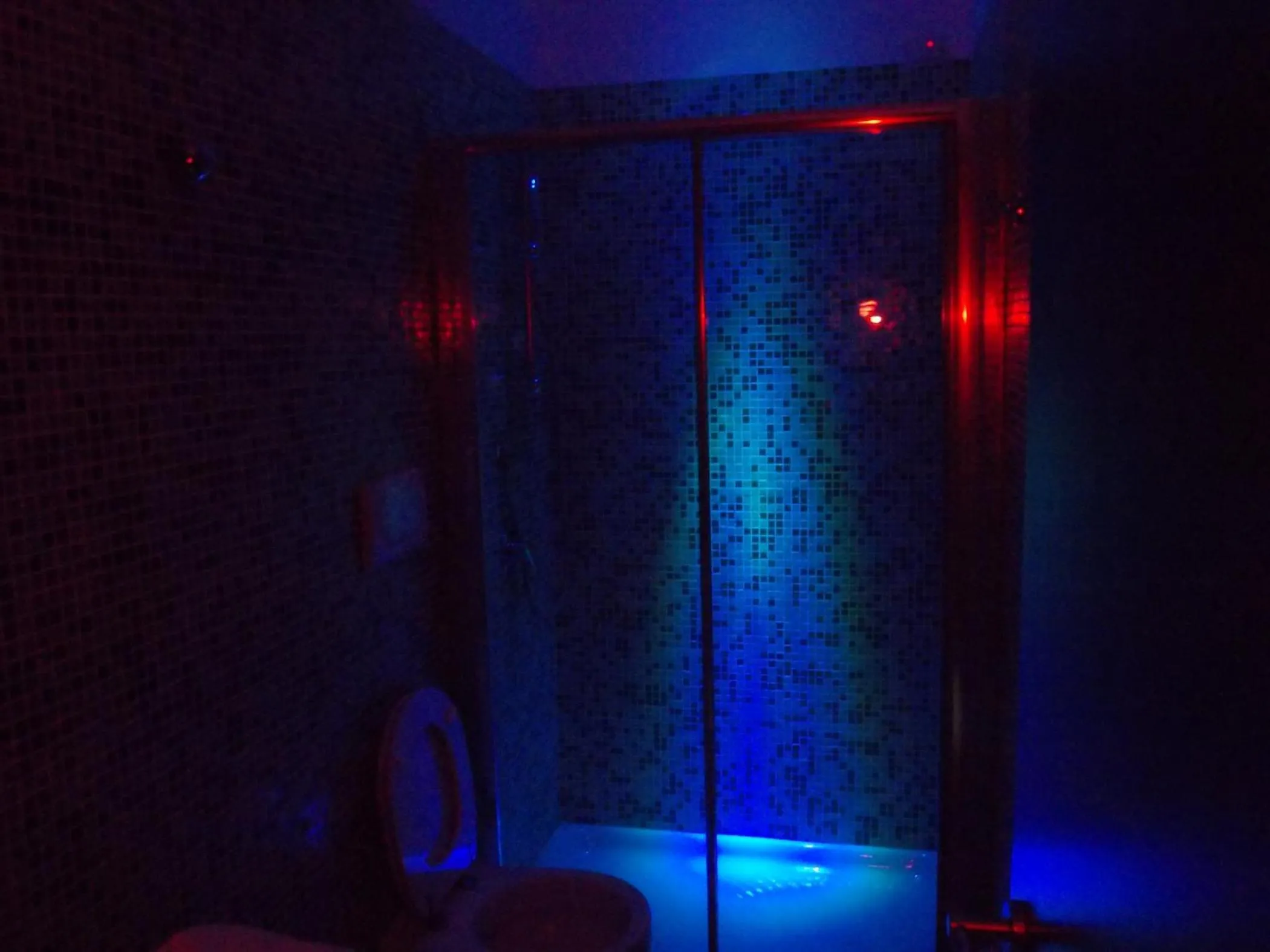 Bathroom, Bed in Sorrento Relais