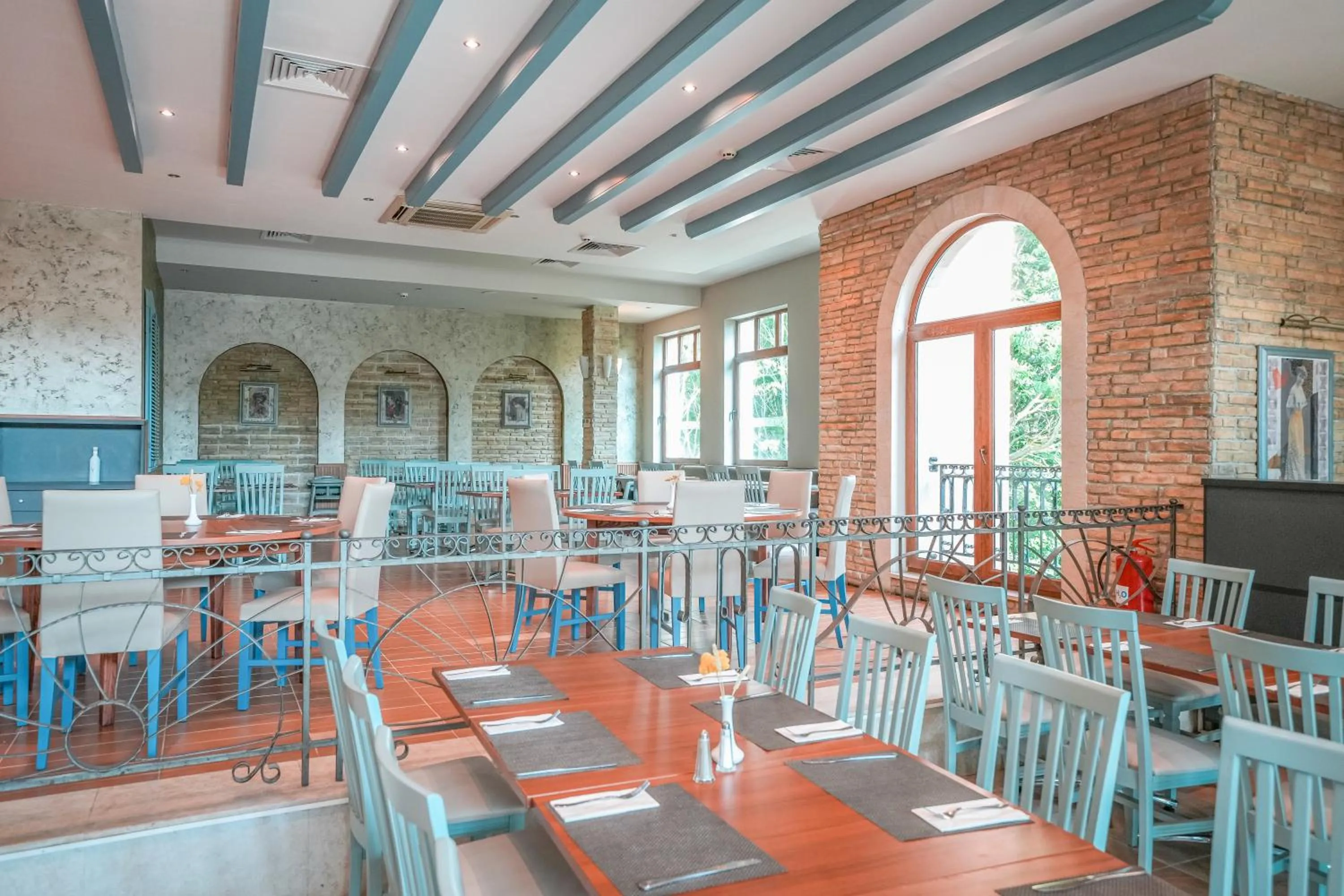 Restaurant/places to eat in Calimera Ralitsa Superior Hotel - Ultra All Inclusive plus Aquapark