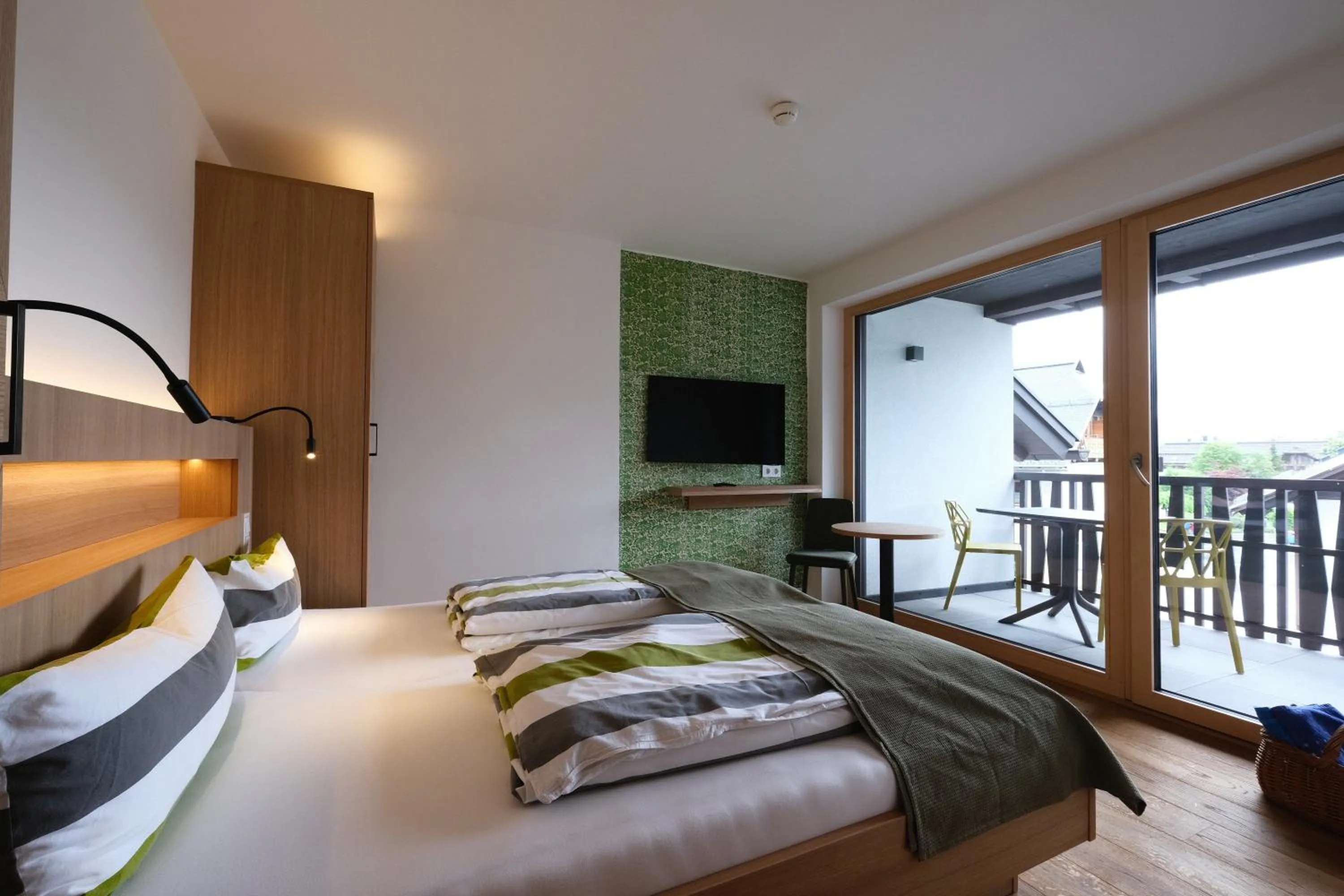 Bedroom, Bed in SeeHotel & SeeApartments Kärntnerhof- direkt am See!