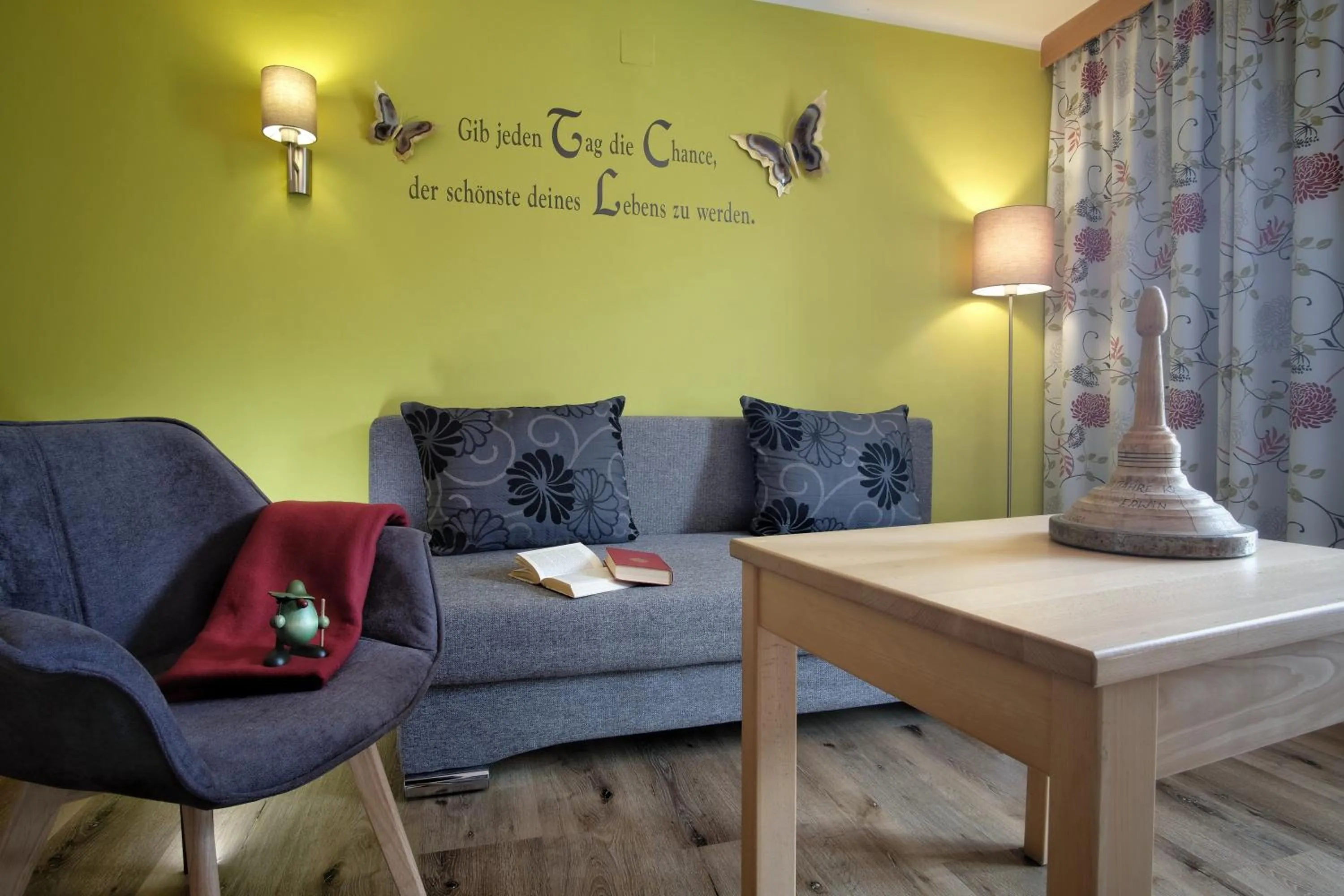 Living room in SeeHotel & SeeApartments Kärntnerhof- direkt am See!