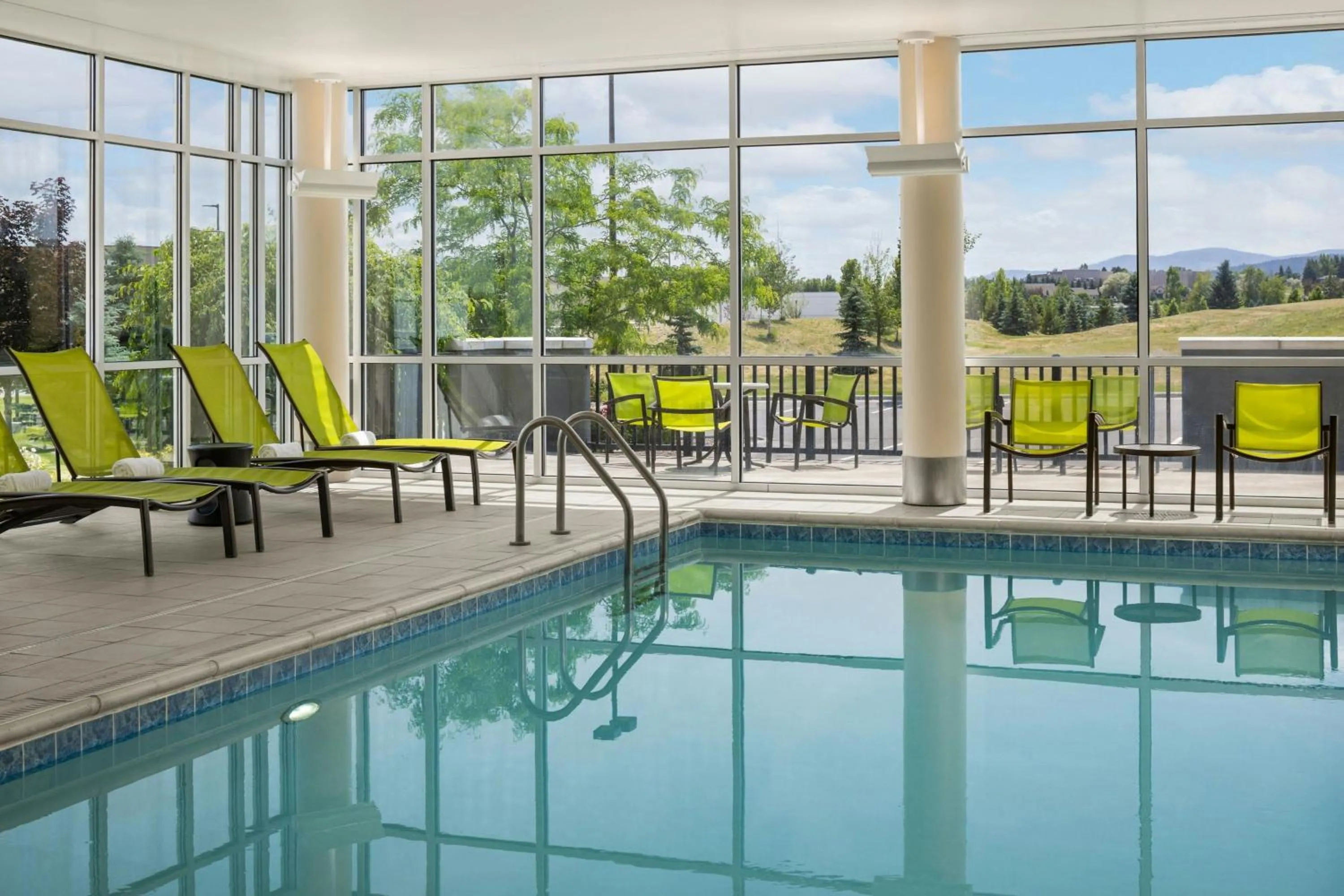 Swimming pool in SpringHill Suites by Marriott Kalispell