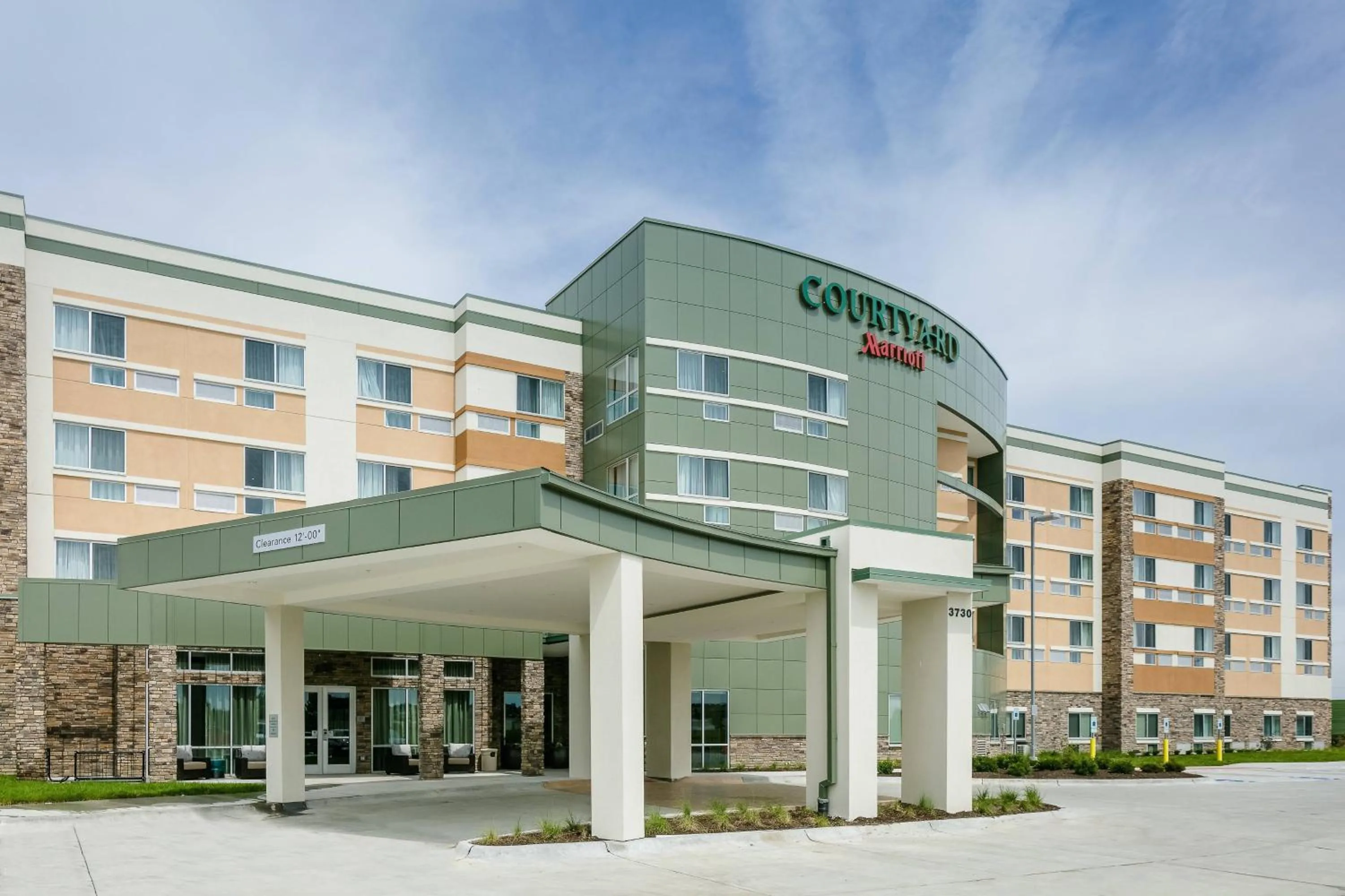 Property building in Courtyard by Marriott Omaha Bellevue at Beardmore Event Center