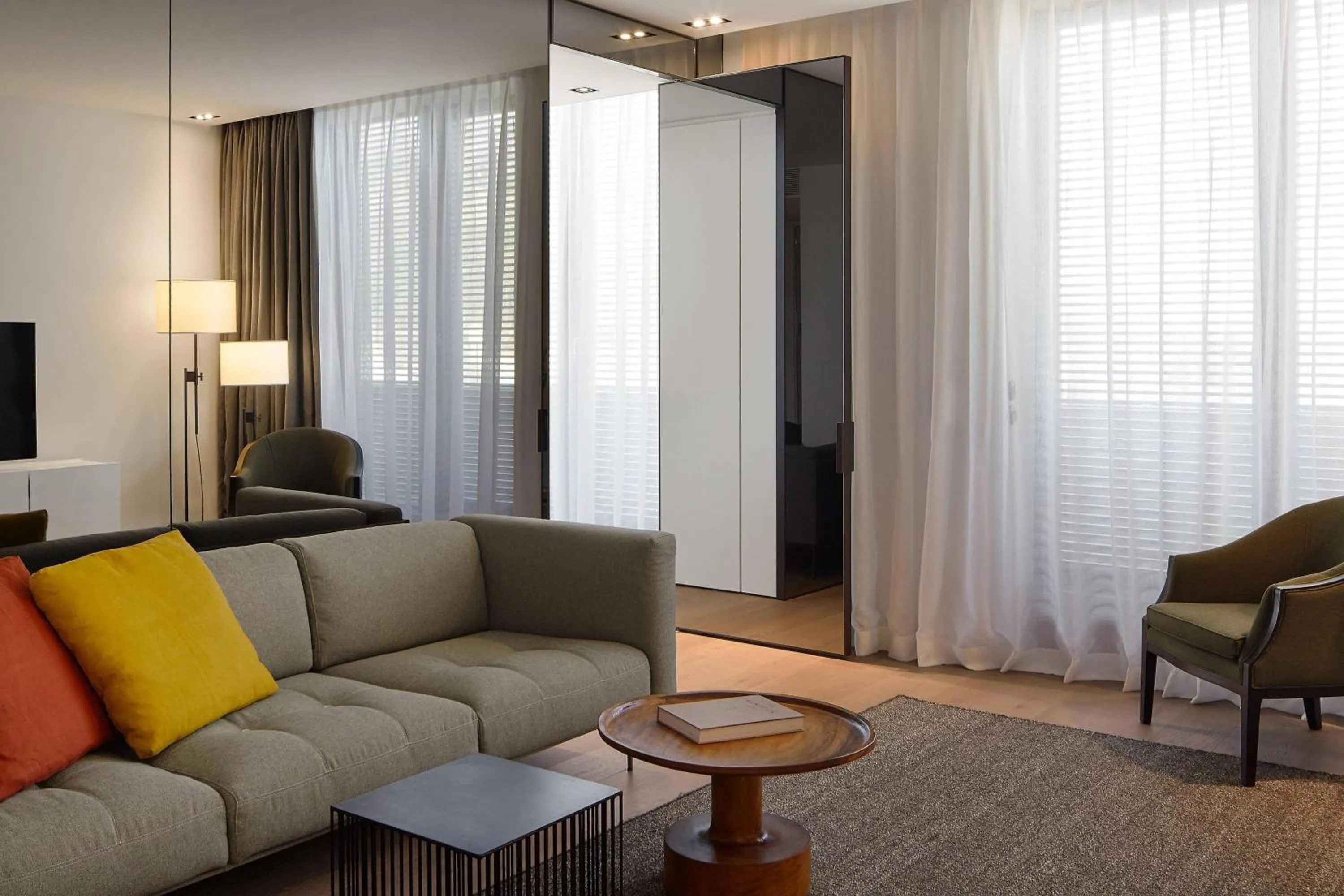 Living room in Roomers Baden-Baden, Autograph Collection