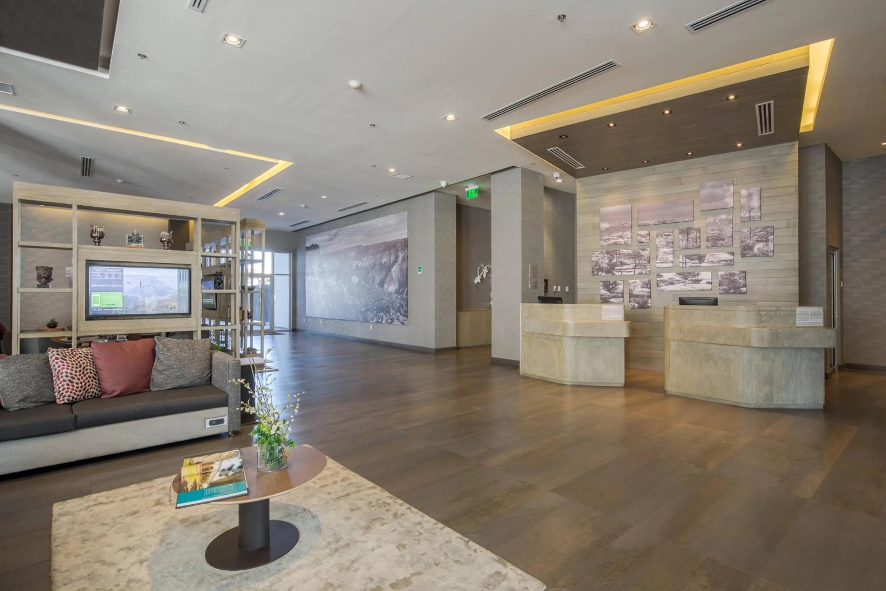 Lobby or reception in Courtyard by Marriott Chihuahua