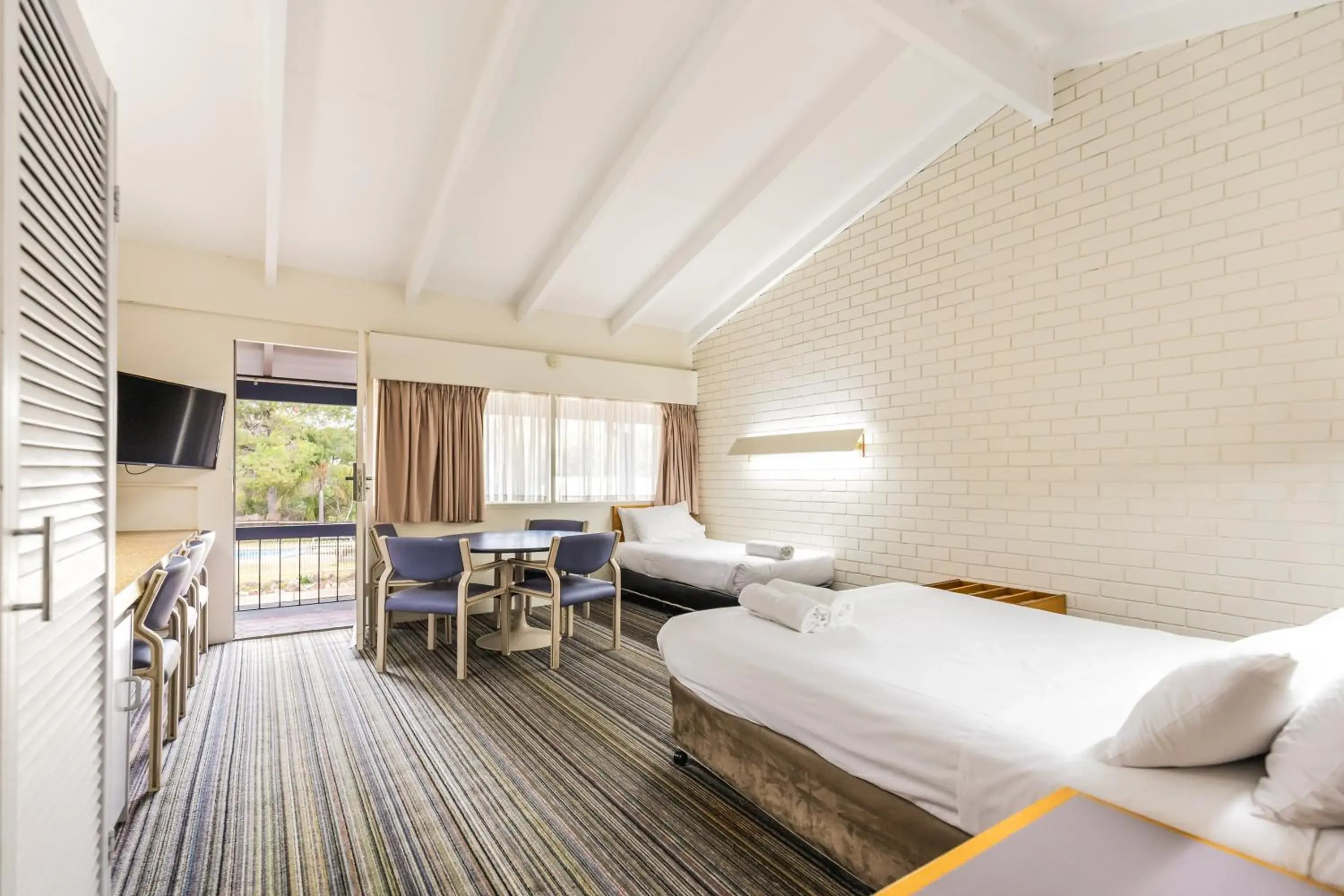 Two-Bedroom Apartment in Wanderlight Motor Inn Two-Bedroom Apartment in Wanderlight Motor Inn