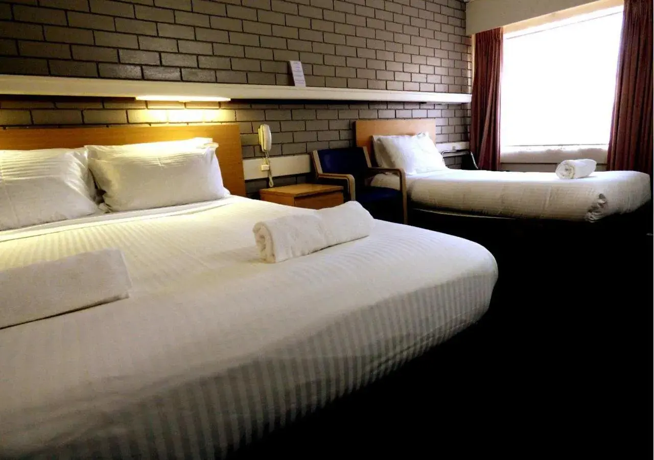 Standard Queen Room in Wanderlight Motor Inn Standard Queen Room in Wanderlight Motor Inn