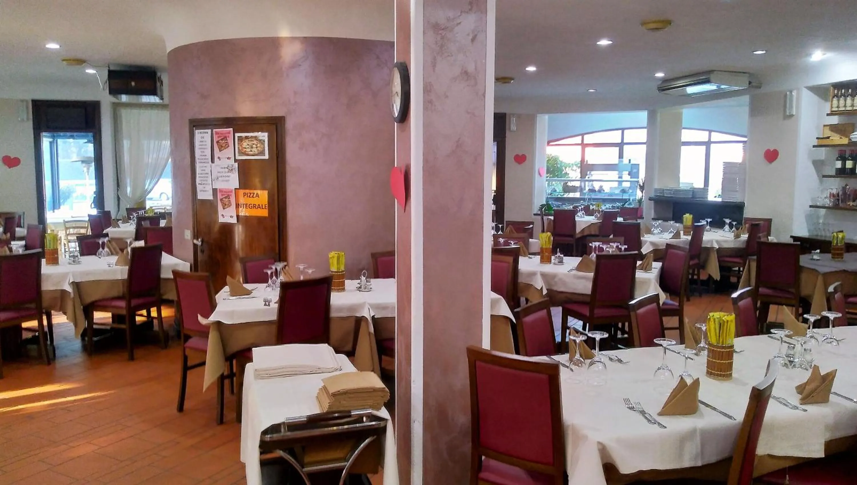 Restaurant/places to eat in Hotel Franini