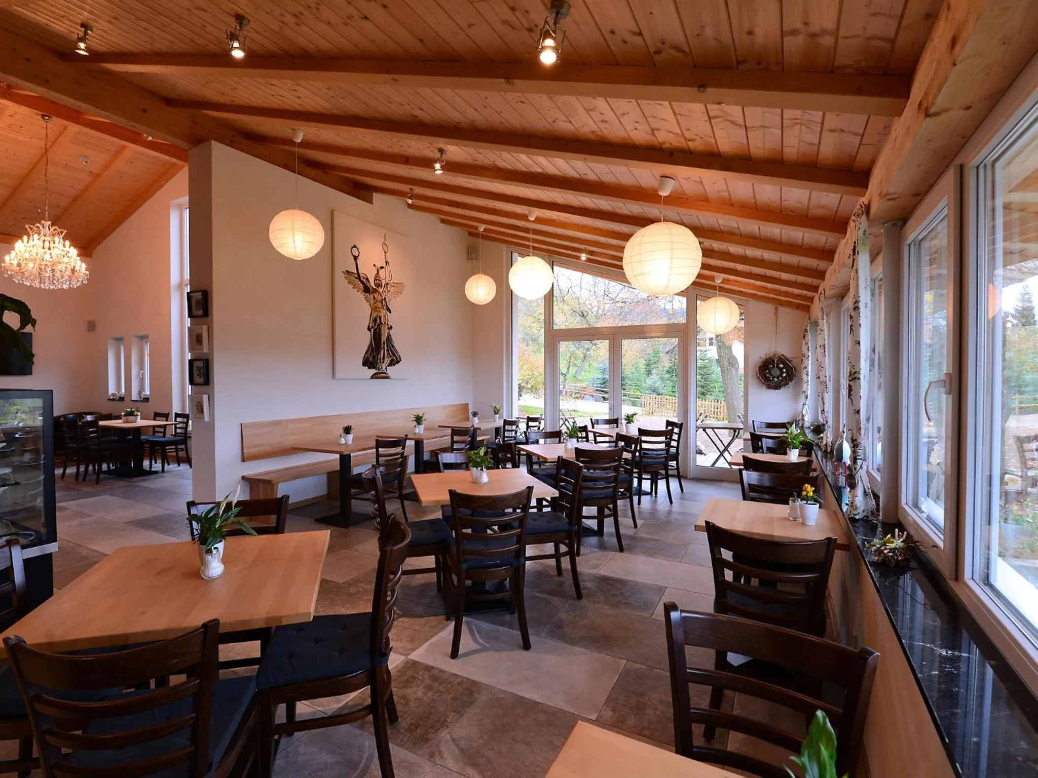 Restaurant/places to eat in Am Paradies