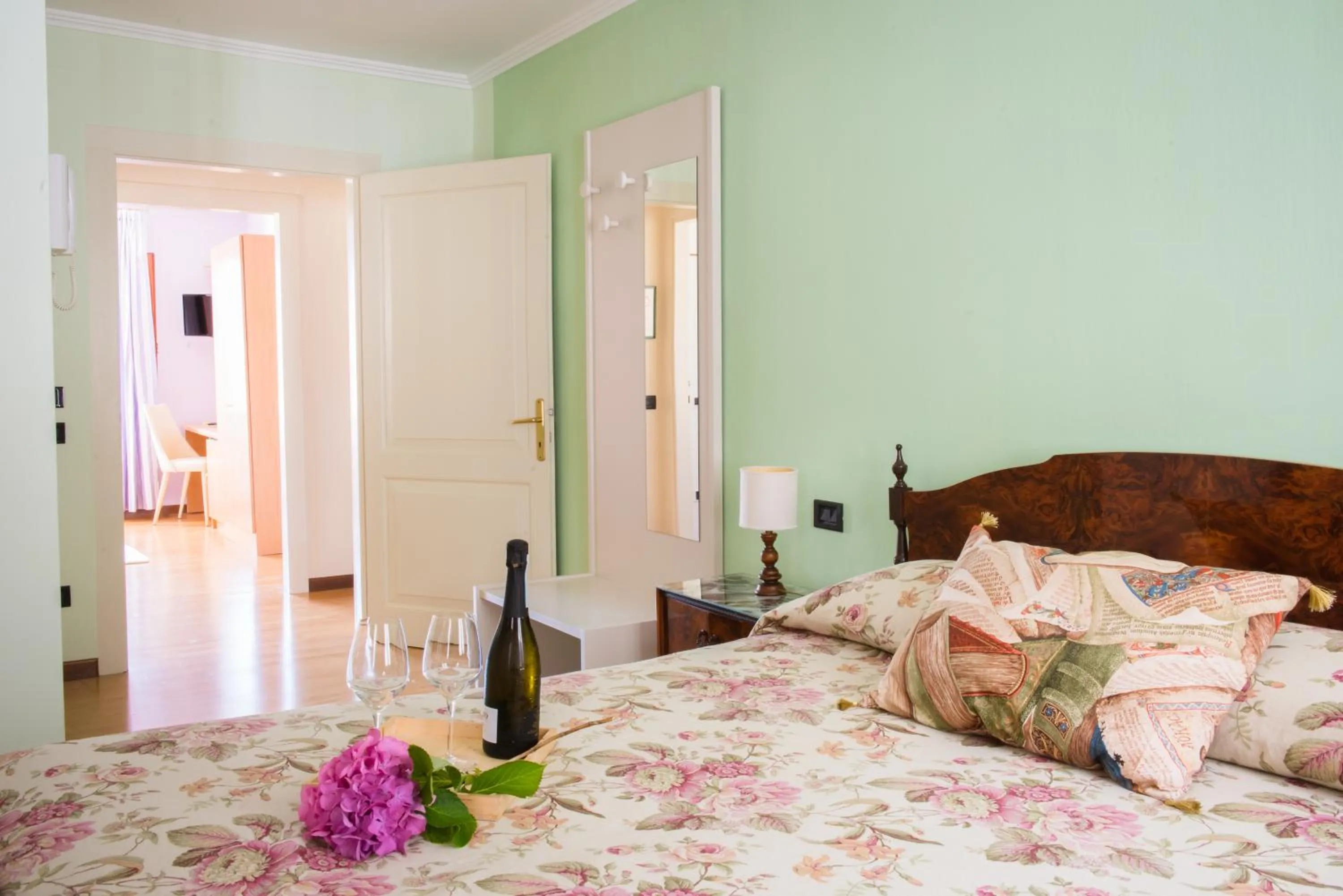Photo of the whole room, Bed in Locanda Solagna