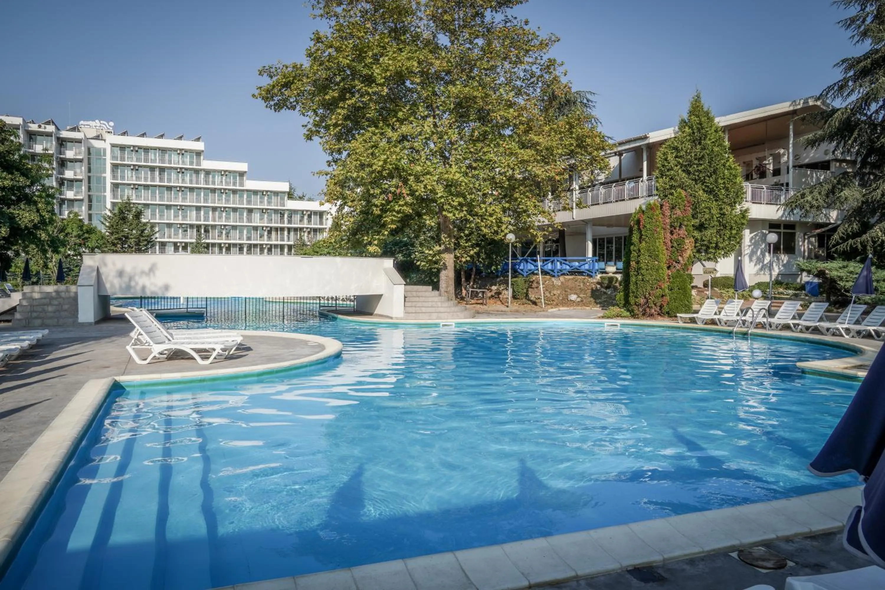 Swimming pool in Hotel Sandy Beach