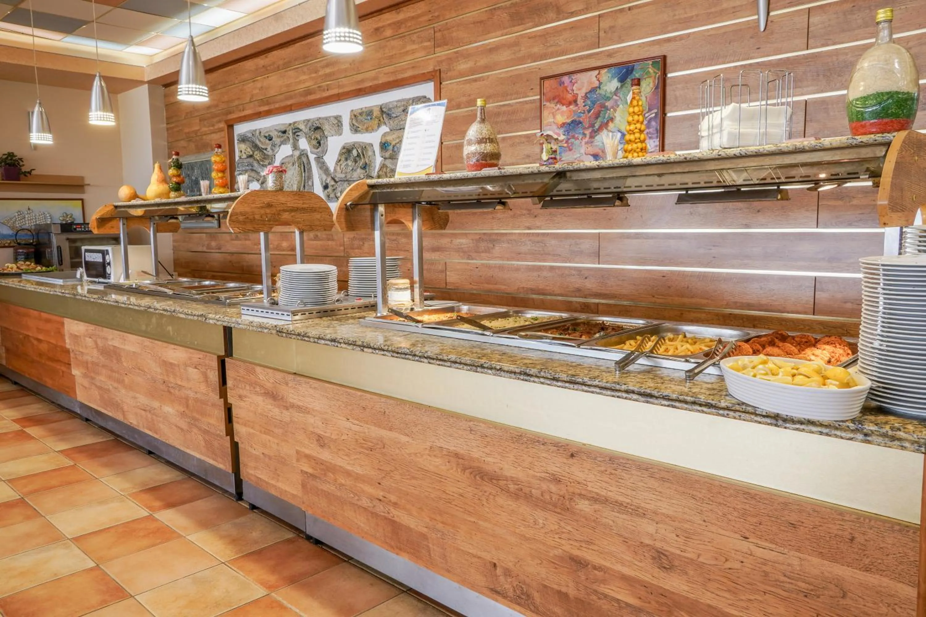 Restaurant/places to eat in Hotel Sandy Beach