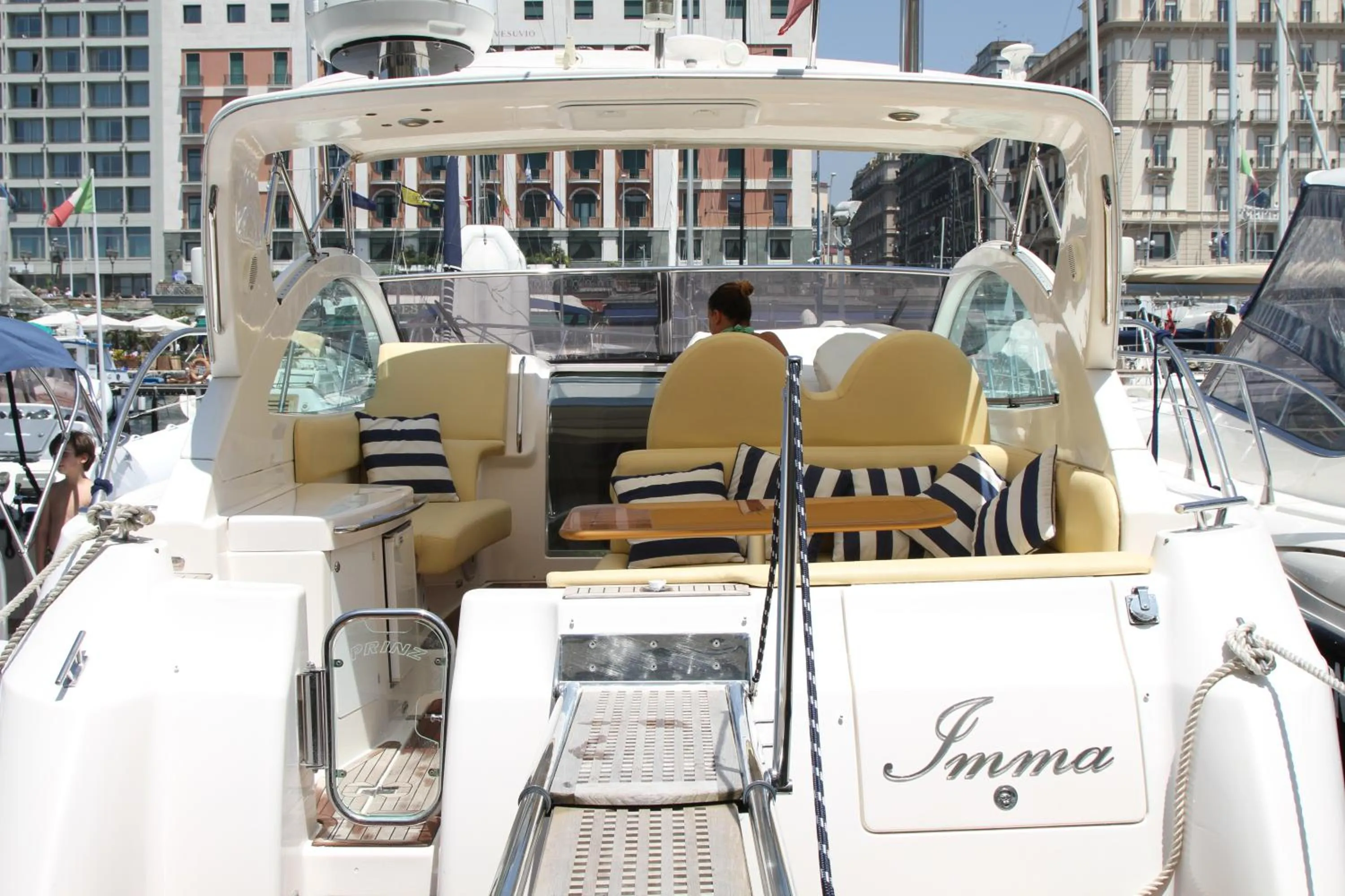 Summer in Barbarella Suite