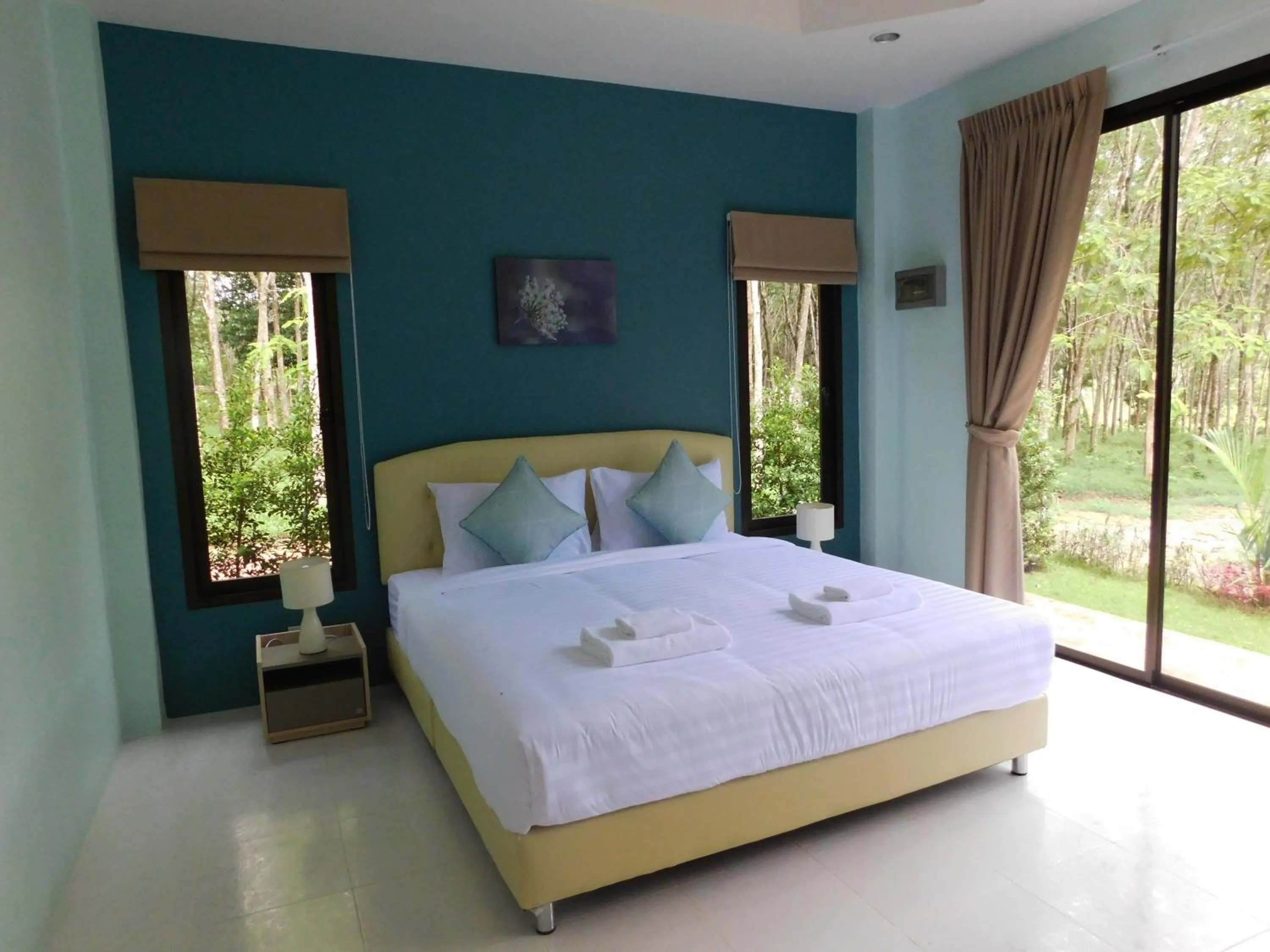 Bedroom, Bed in Phuket Sirinapha Resort