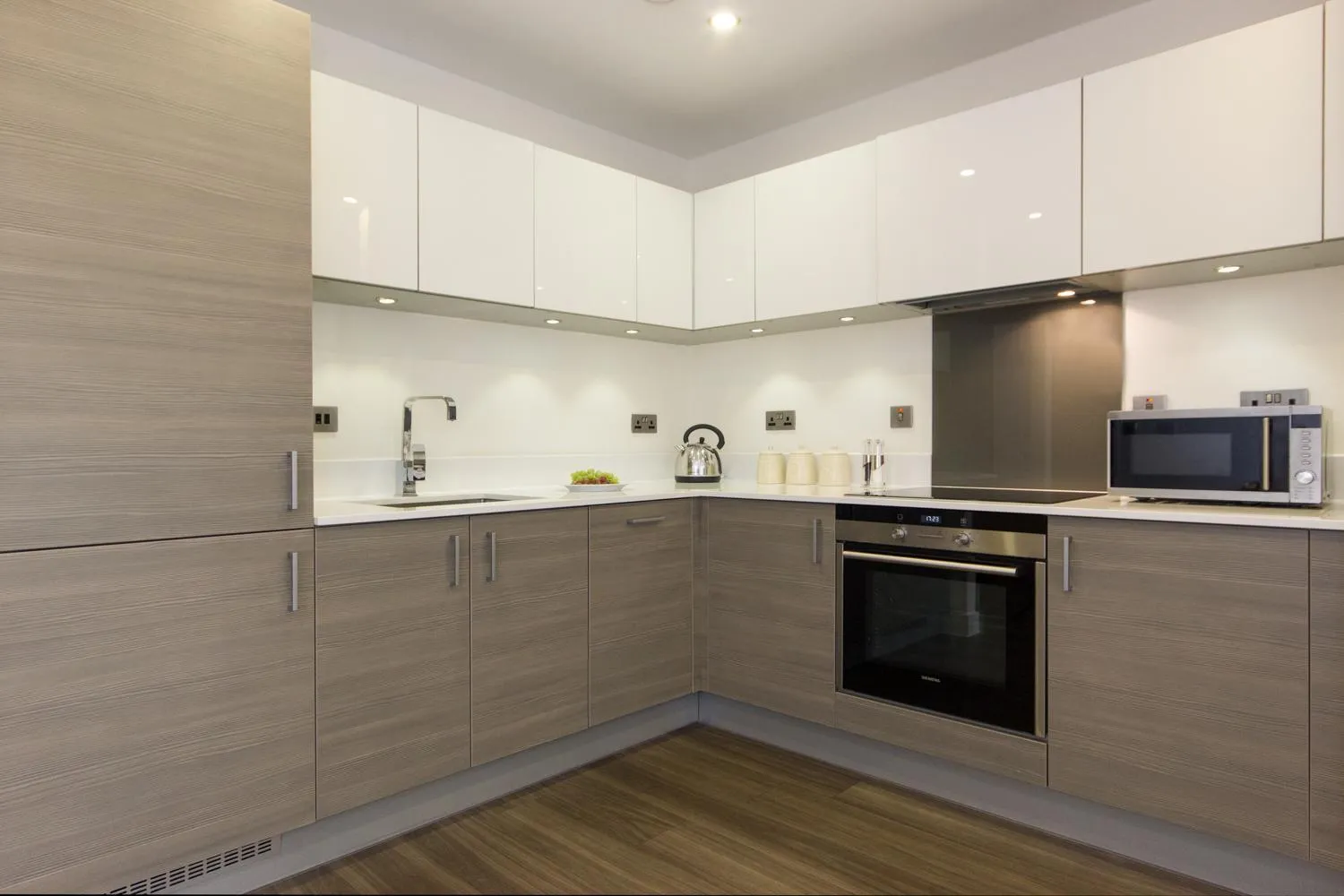 Kitchen or kitchenette in Citystay Living - Mill Park Apartments